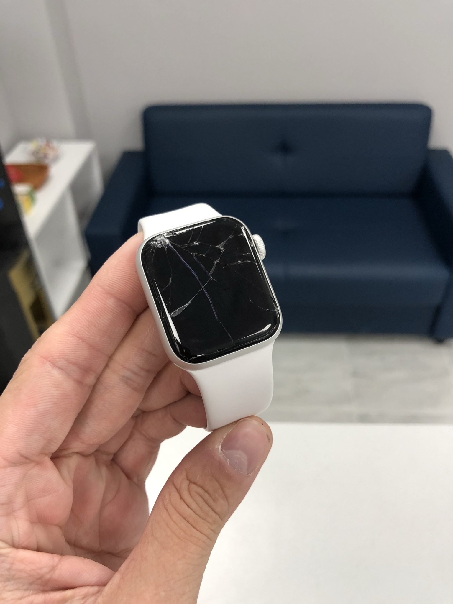 Замена стекла apple watch 6 40mm. Больше не дави на дисплей | Пикабу