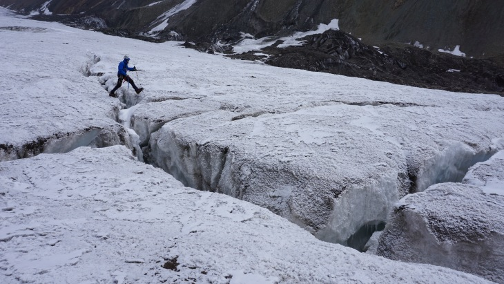 See the Pamirs (and not die) - 2021. Day 13. Glaciers with red moraine - My, Tourism, Travels, Hike, Mountain tourism, The mountains, Tent, Туристы, The rocks, Extreme, Mountaineering, Kyrgyzstan, Tajikistan, Longpost