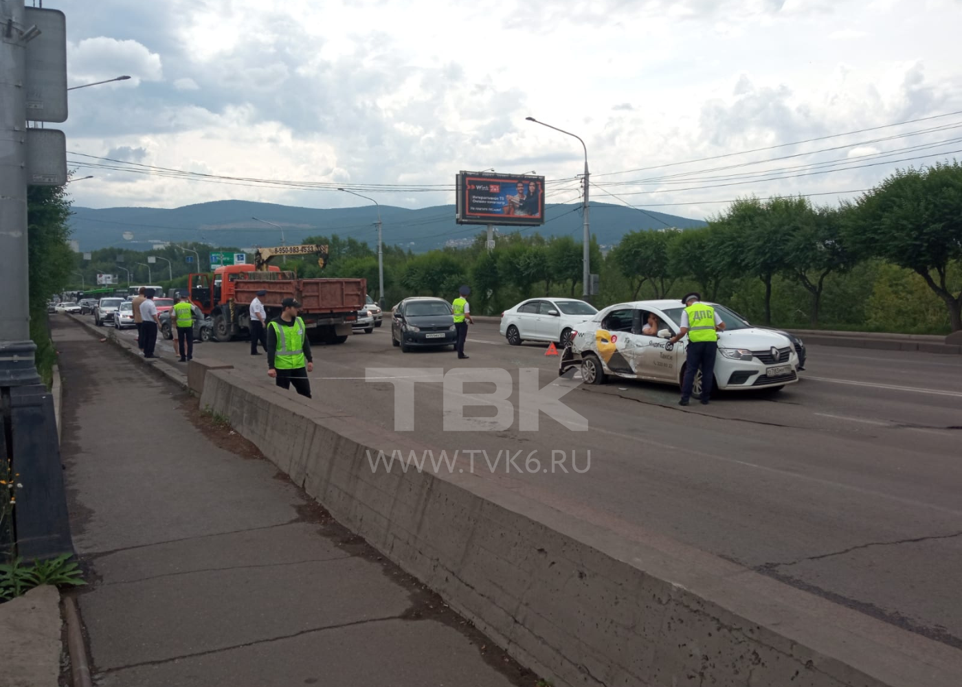 Road accident in Krasnoyarsk on the Communal bridge. - Krasnoyarsk, Road accident, Drunk Driver, Video, Soundless, Longpost, Youtube