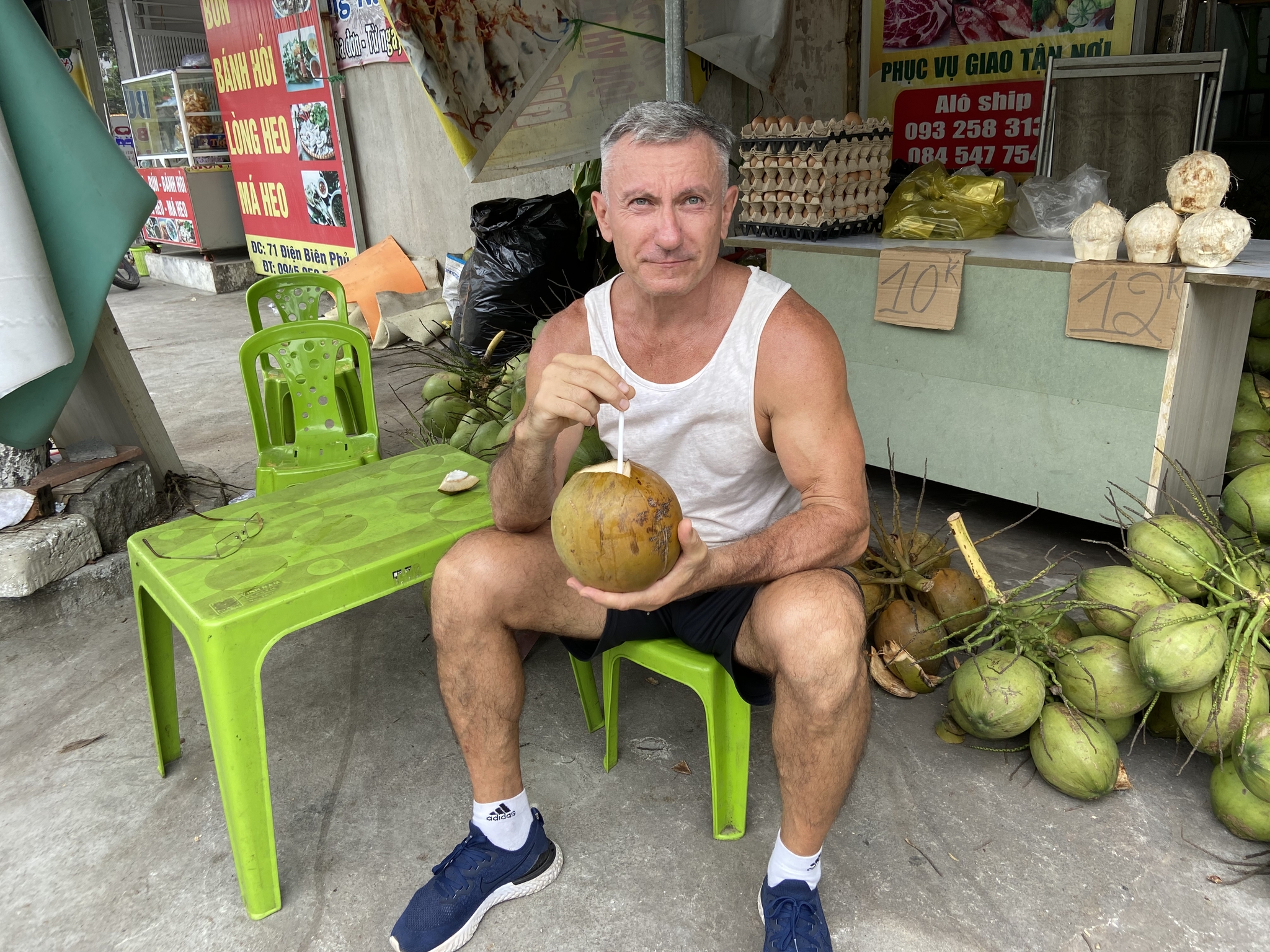 coconut drink - My, Coconut, Travels, Vietnam, Alexander Erzya, Text, Longpost