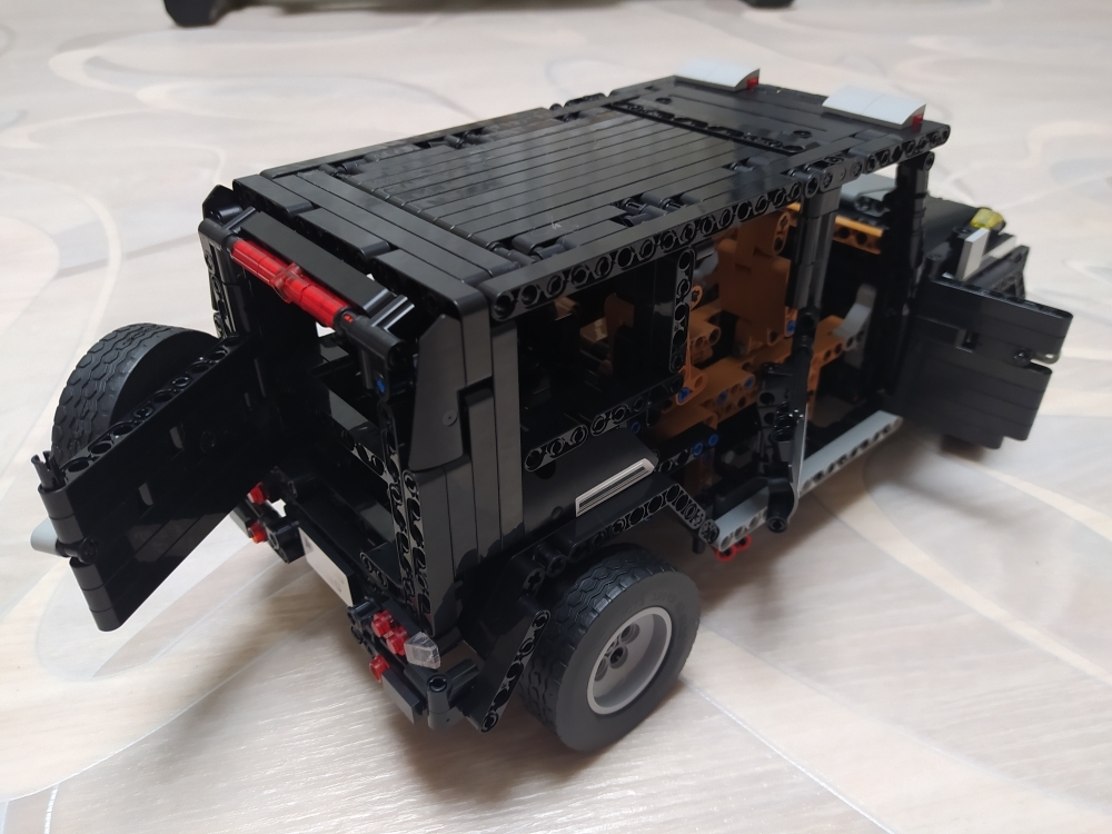 Mercedes-benz G65 from Mold King 13068 for neat and patient - My, Constructor, Lego, Hobby, Toys, Modeling, Analogue, Chinese goods, Enthusiasm, Cubes, Mercedes, SUV, Jeep, Four-wheel drive, Reducer, Stand modeling, Scale model, Longpost