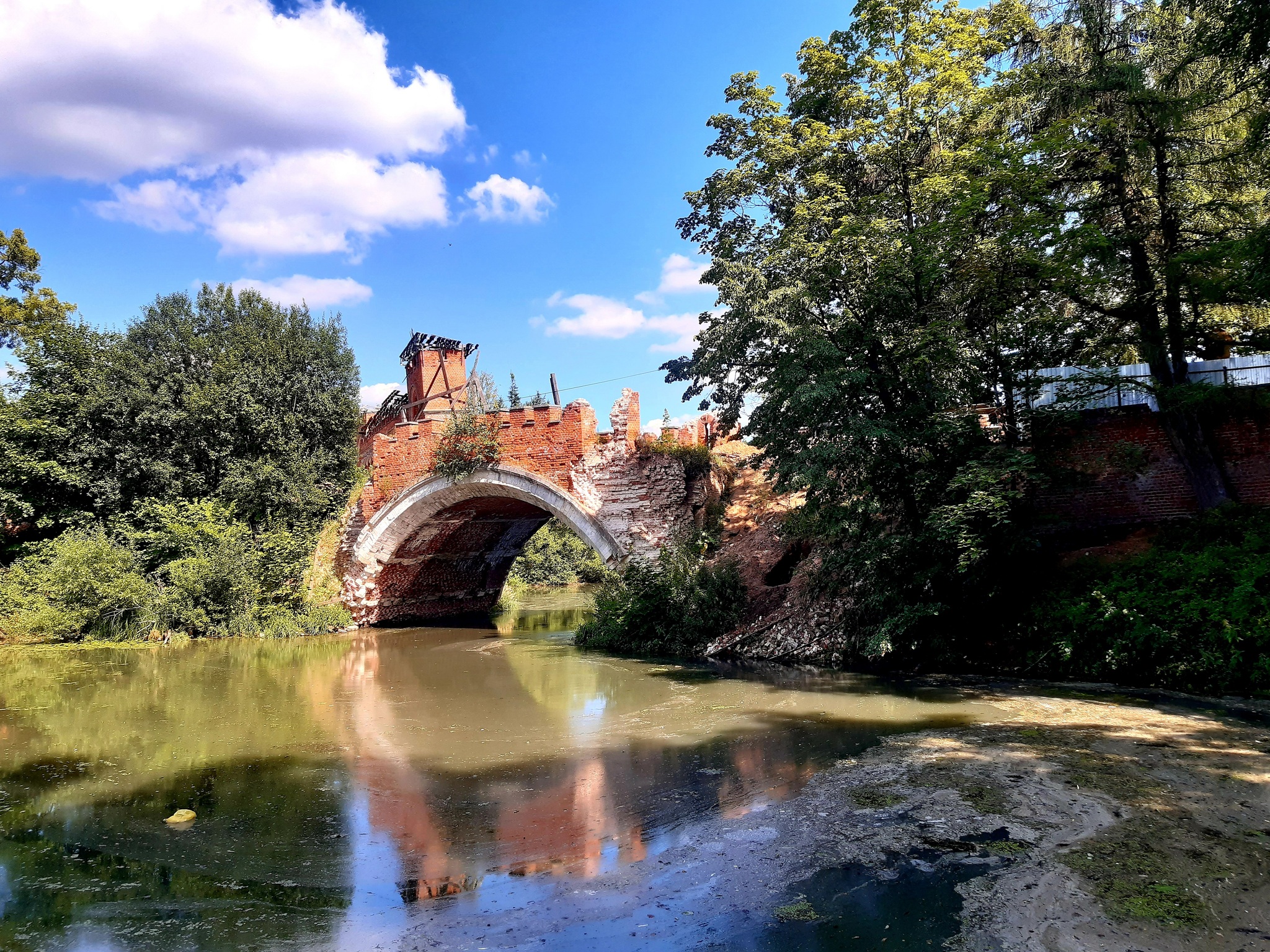 Прогулка по усадьбе Марфино - Моё, Мобильная фотография, Марфино, Усадьба, Подмосковье, Длиннопост, Ротвейлер, Место съемки