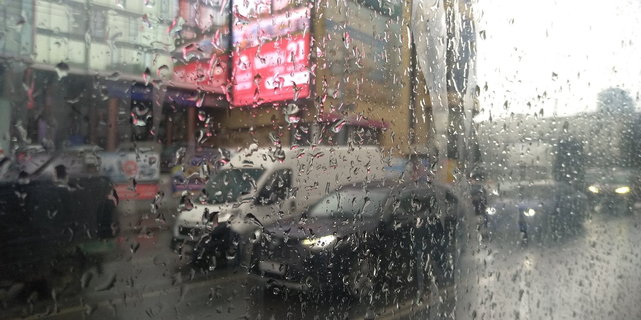 The pikabushnik did not deceive! - My, Yekaterinburg, Rain, Peekaboo, Humor, The photo, Longpost, Comments on Peekaboo, Screenshot, Weather forecast, Pick-up headphones