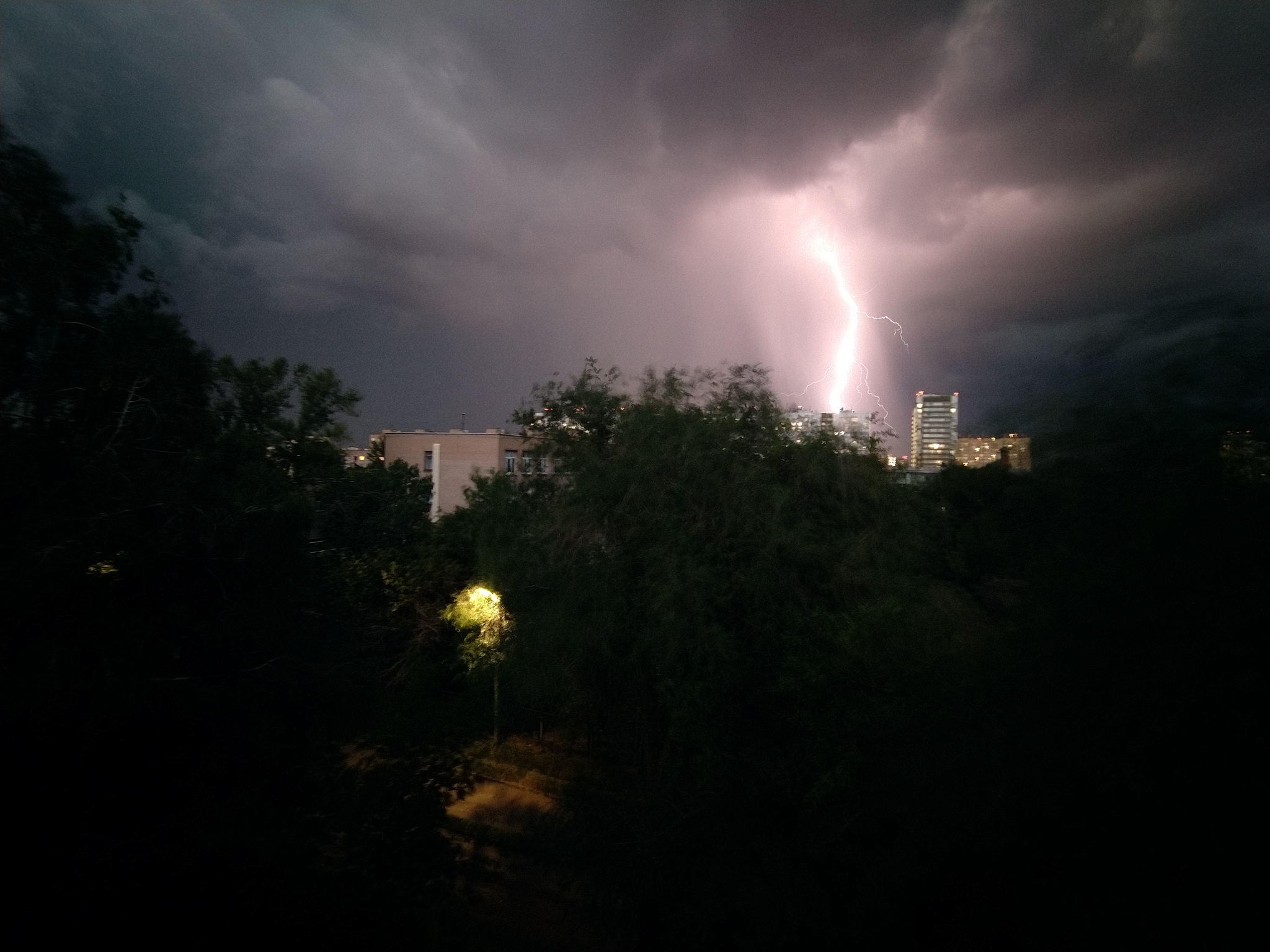 Unprofessional photos of lightning - My, Mobile photography, Lightning, Longpost