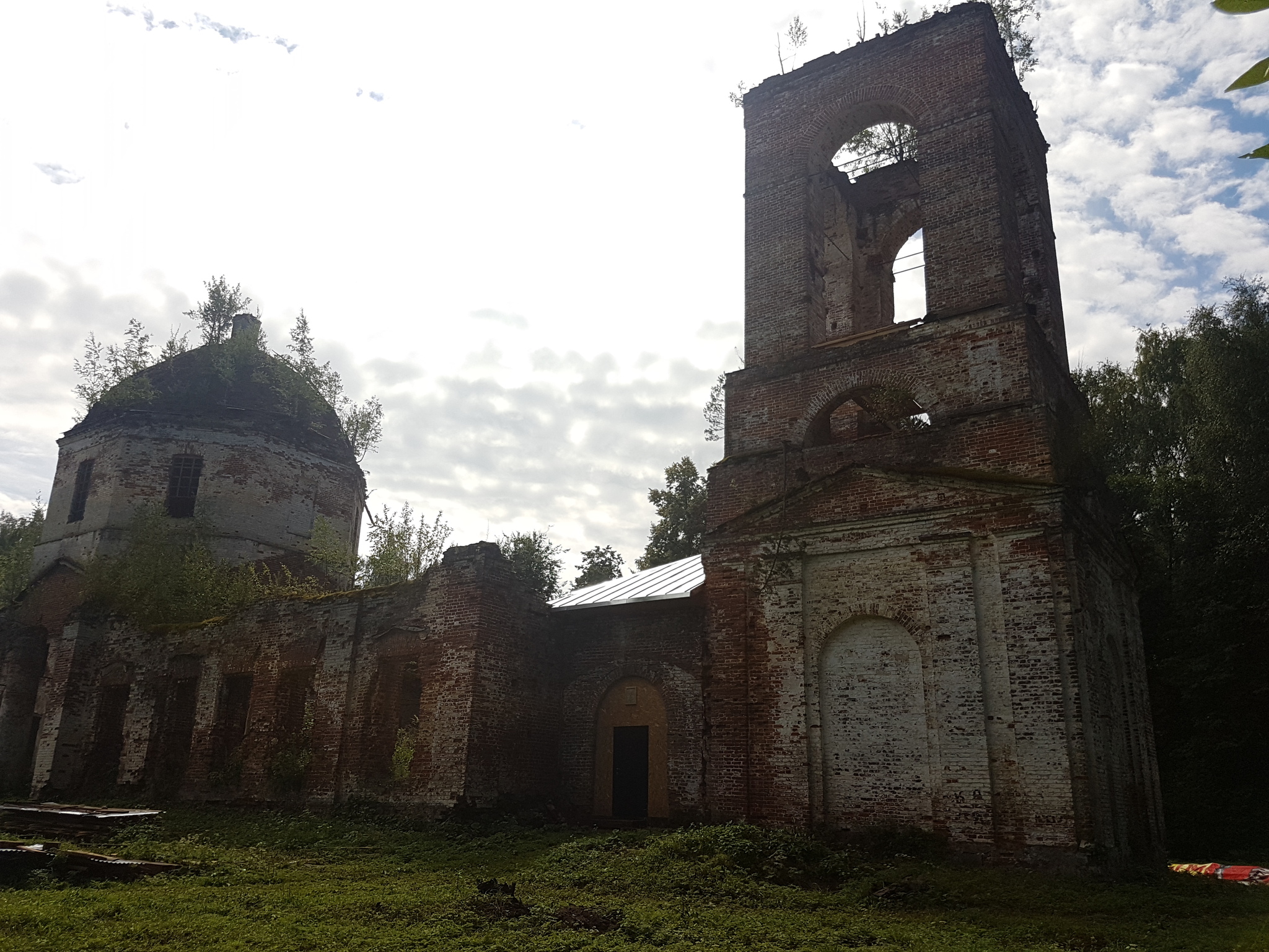 Church in the forest - My, Nature, Туристы, Tourism, Travels, Vital, Mystic, Тайны, Moscow, Подмосковье, Shatura, Hike, Church, Religion, Loneliness, Thoughts, Philosophy