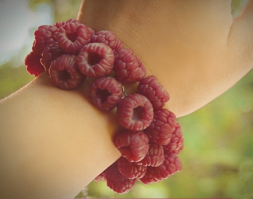 Bracelet with raspberries - My, Polymer clay, Creation, Needlework, Needlework without process, Berries, Summer, Decoration, Presents, Girls, Women, Art, Лепка, Mobile photography, Handmade, beauty, beauty of nature