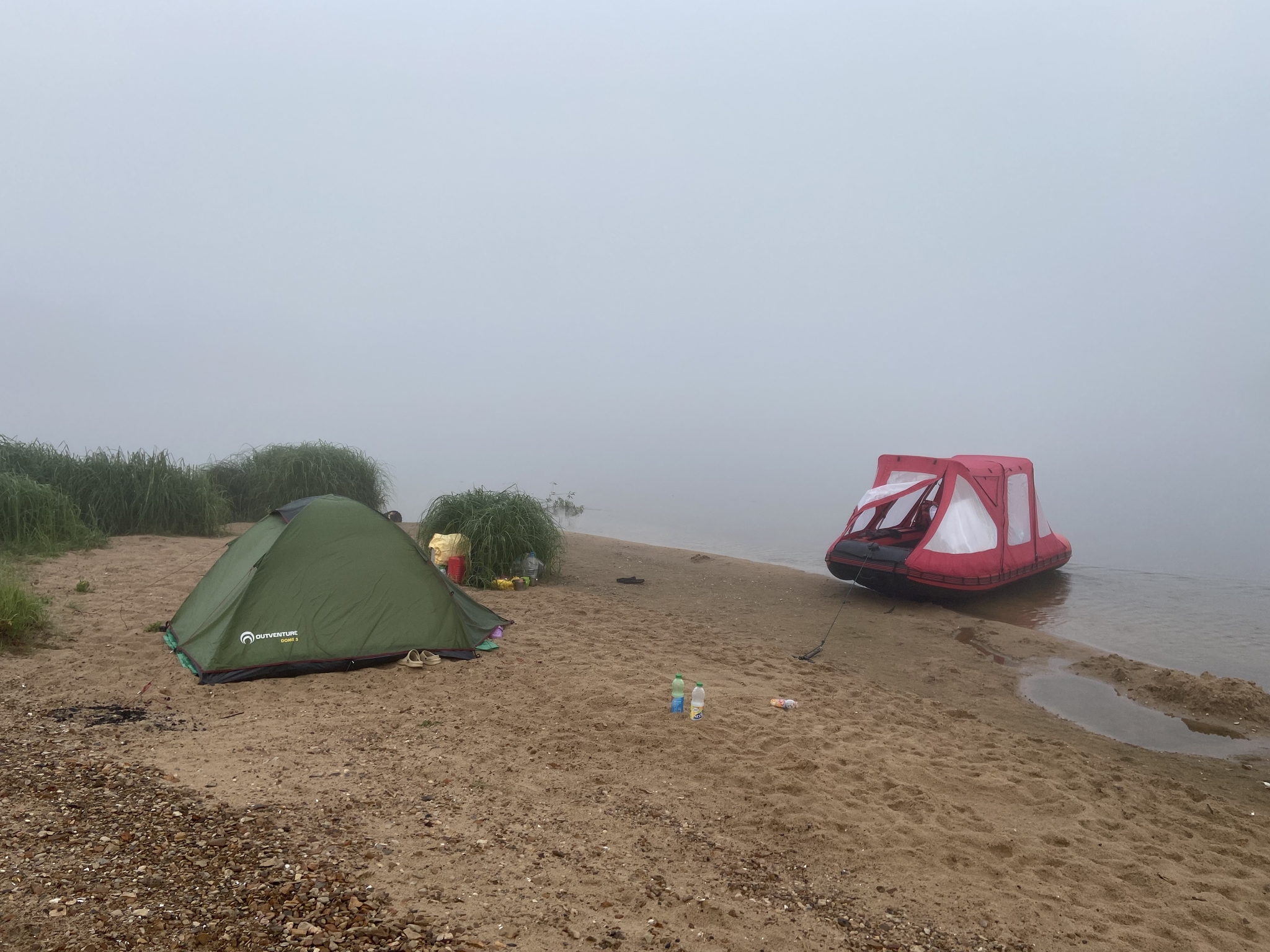 Morning mist on the Oka - My, Fog, Oka river, Island, Tent, Camping, Travel across Russia, The photo