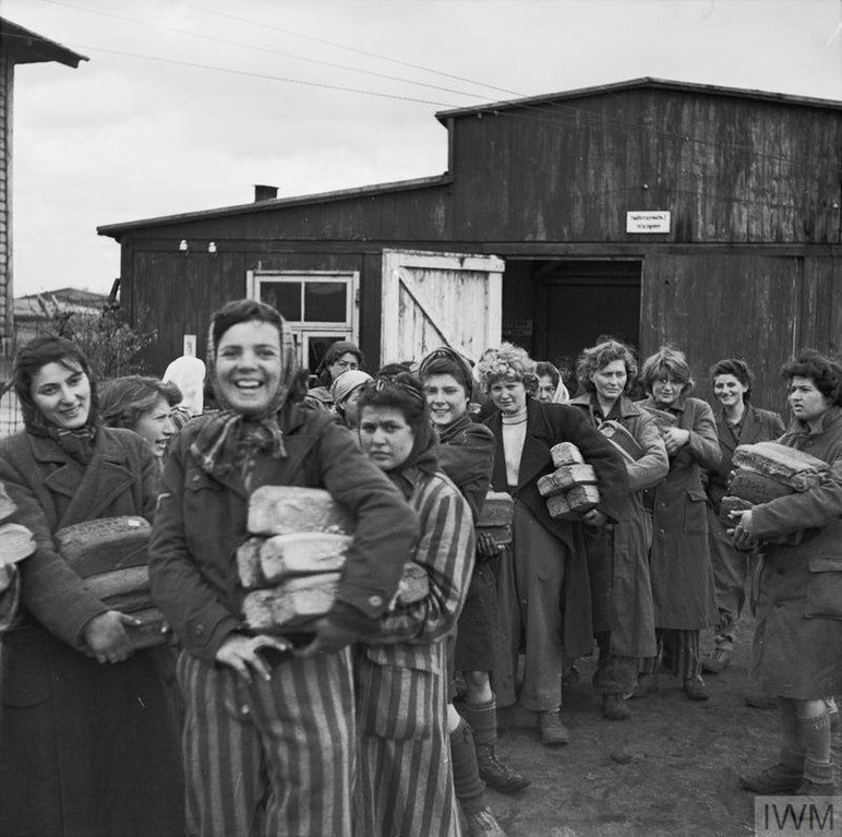 Interesting historical photos part 34 - The Second World War, The Great Patriotic War, Old photo, Story, The photo, Vietnam war, Ireland, Disorder, Vesuvius, Volcano, Wound, Disinfection, Chicago, Bomber, Concentration camp, Reunion, Reconstruction, Bergen Belsen, Longpost