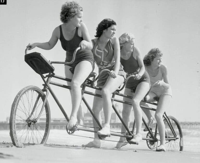 On the importance of teamwork - Black and white photo, A bike, Tandem, Injustice