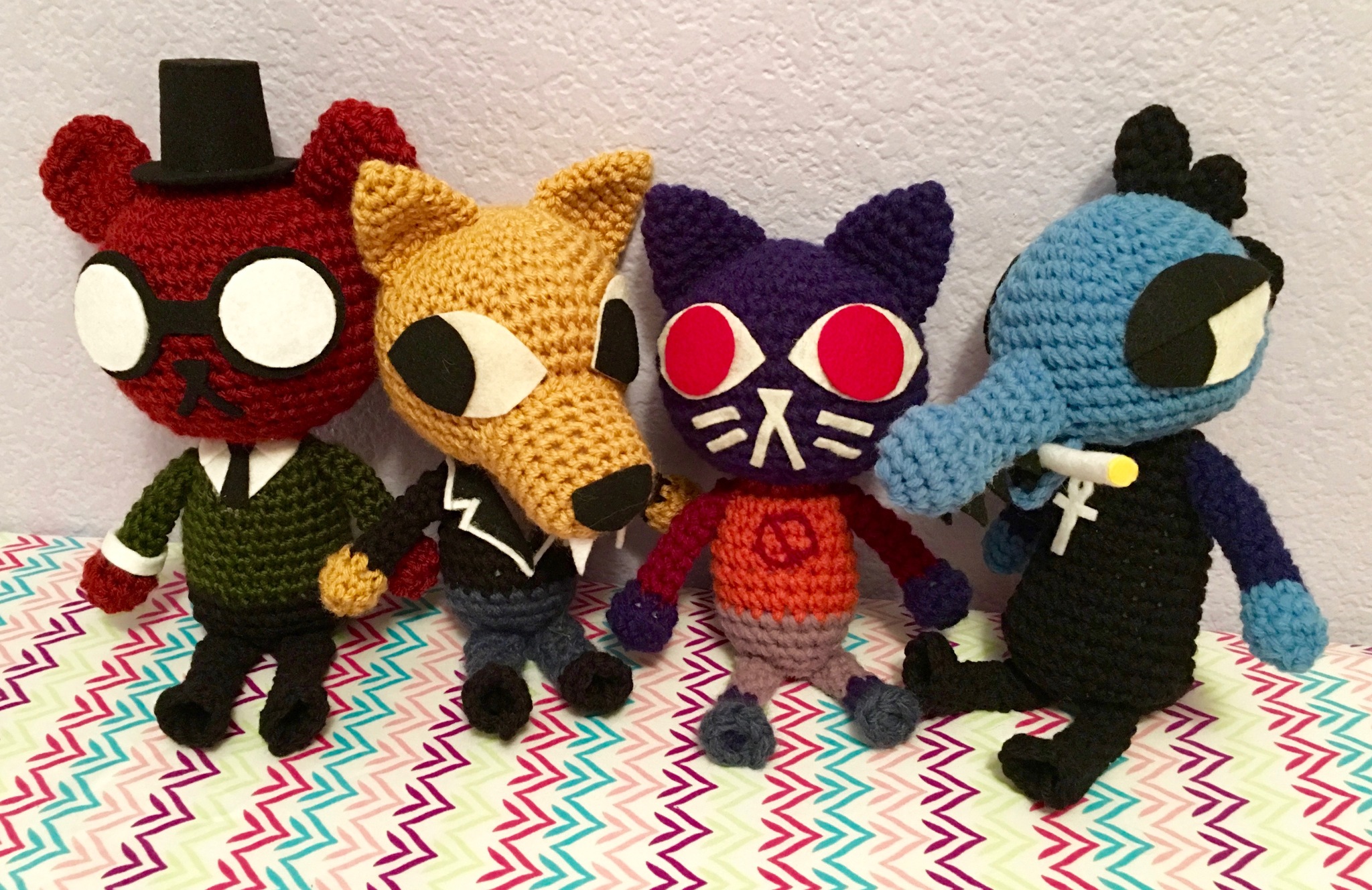 Knitted - Night in the Woods, Mae borowski, Knitted toys