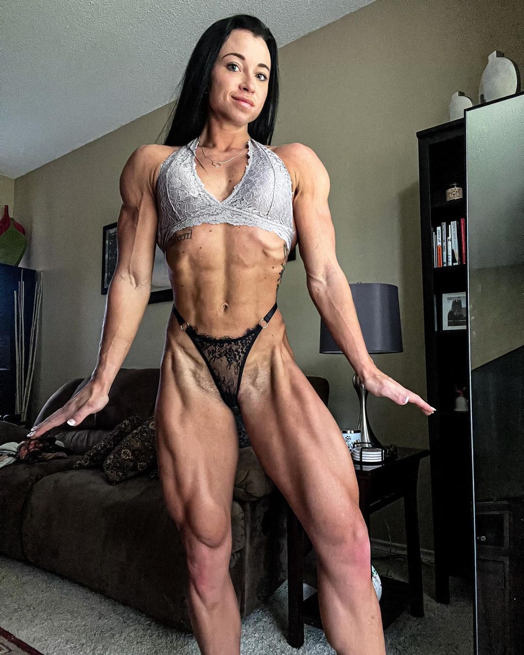 Taylor Maholick - NSFW, Sports girls, Bodybuilders, Strong girl, Girls, Body-building, Fitness, The photo, Video, Vertical video, Youtube, Longpost, Taylor Maholick