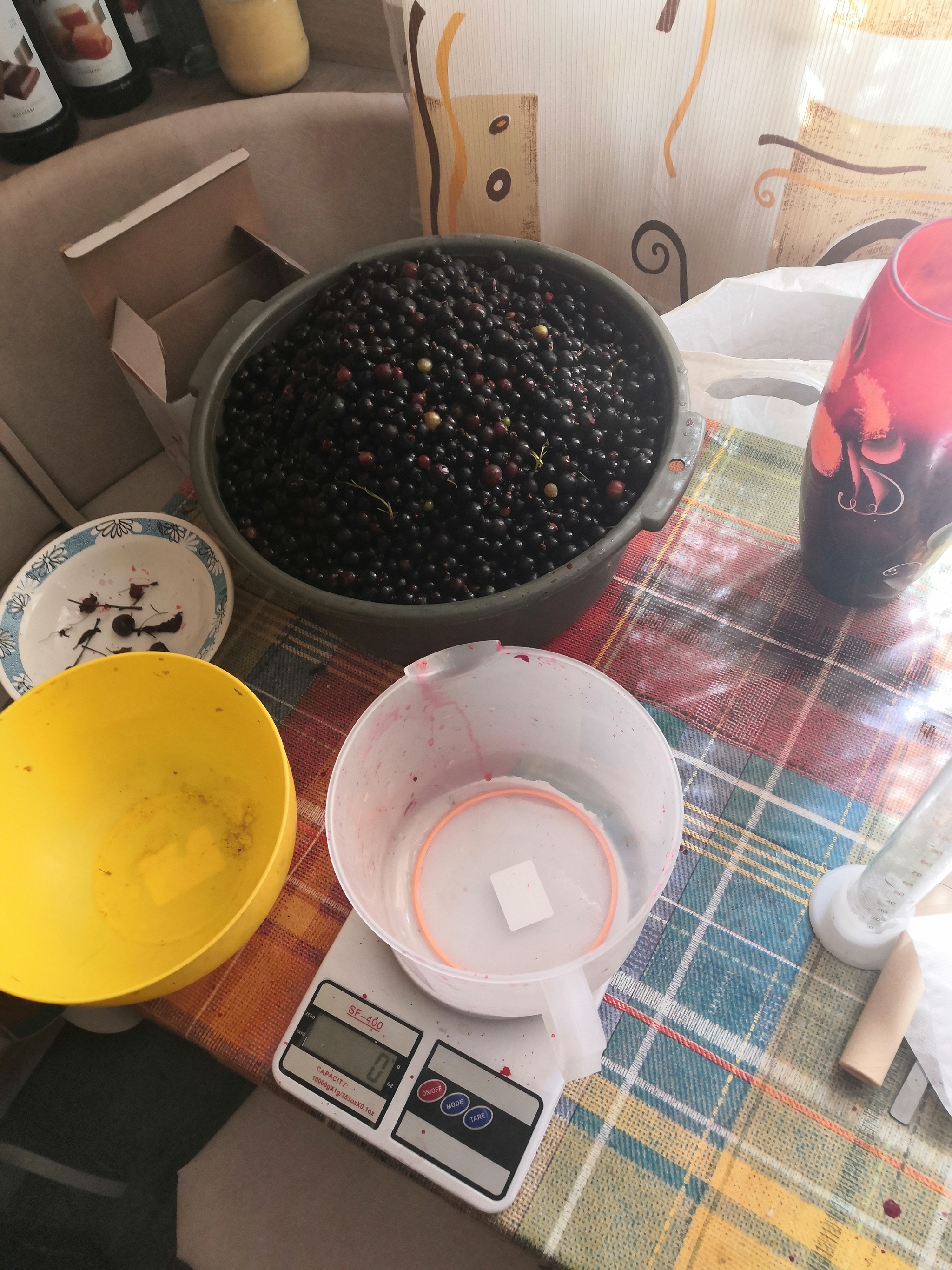 Ratafia or sweet vodka - My, Recipe, Preparation, Alcohol, Cherry, Currant, Pear, Raspberries, Alcohol, Spices, Yummy, Vodka, Juice, Garnet, Longpost