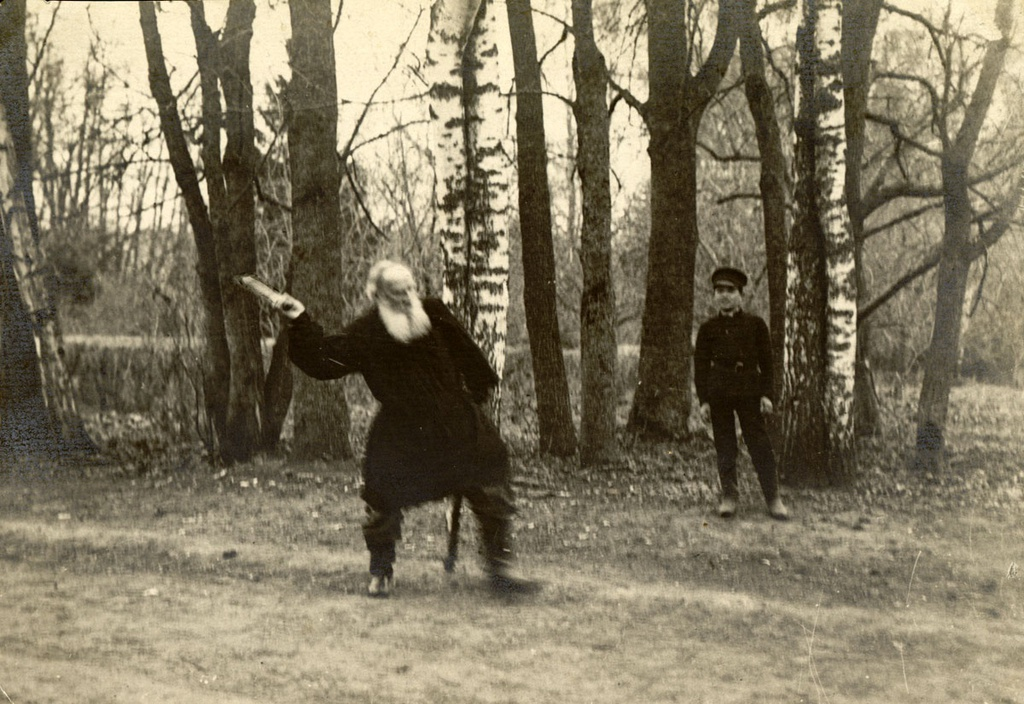 Leo Tolstoy at play. Photo - Quotes, A life, Writers, Wisdom, Literature, Philosophy, The photo, Lev Tolstoy, Thoughts, Writing, Sport, Tennis, Skates, Chess, A bike, Longpost