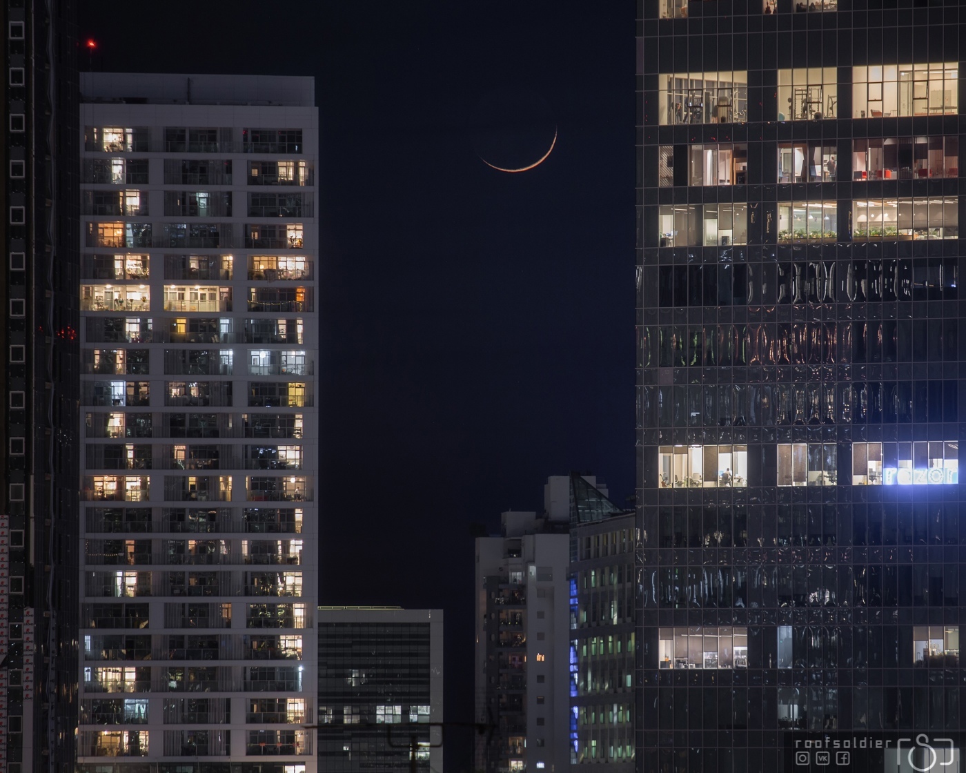 My failed attempts to catch the moon over Tel Aviv - My, Alexey Golubev, The photo, Photographer, Israel, I want criticism, Architecture, Town, Tel Aviv, Skyscraper, The property, View from above, moon, Full moon, Astrophoto, Longpost, Canon