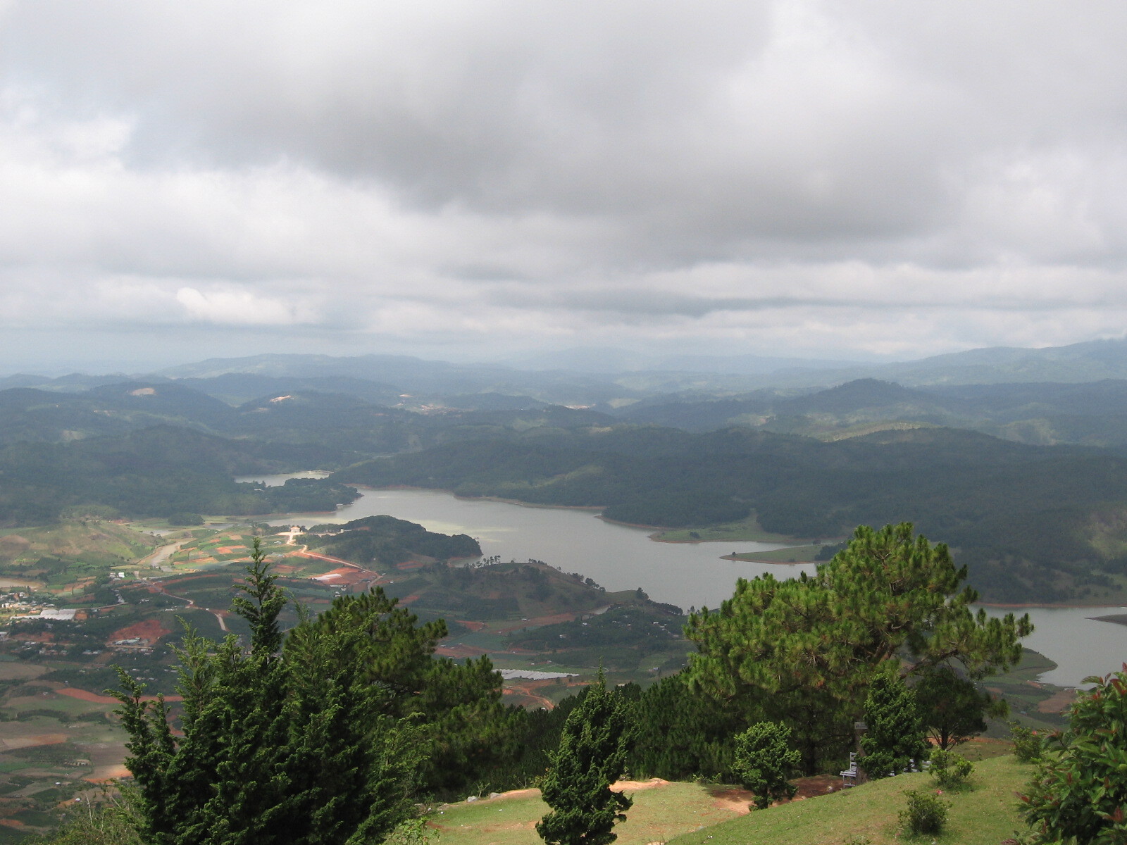 Mount Romeo and Juliet from Dalat - sights, The culture, Informative, Traditions, The mountains, Vietnam, Dalat, Asia, Tourism, Legend, Travels, Longpost