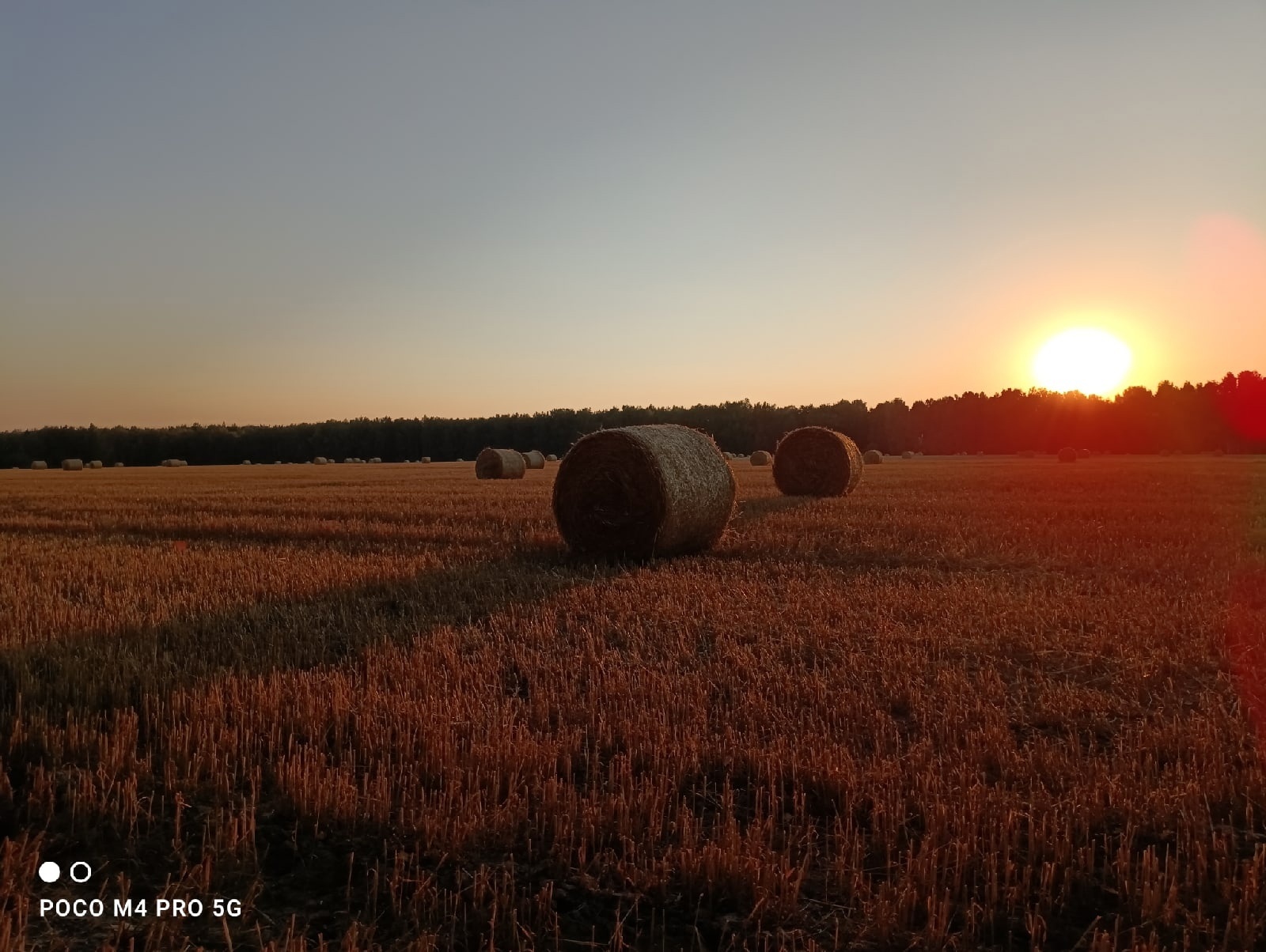 In the field at sunset - My, The photo, Summer, Sunset, Straw, Nature, Field