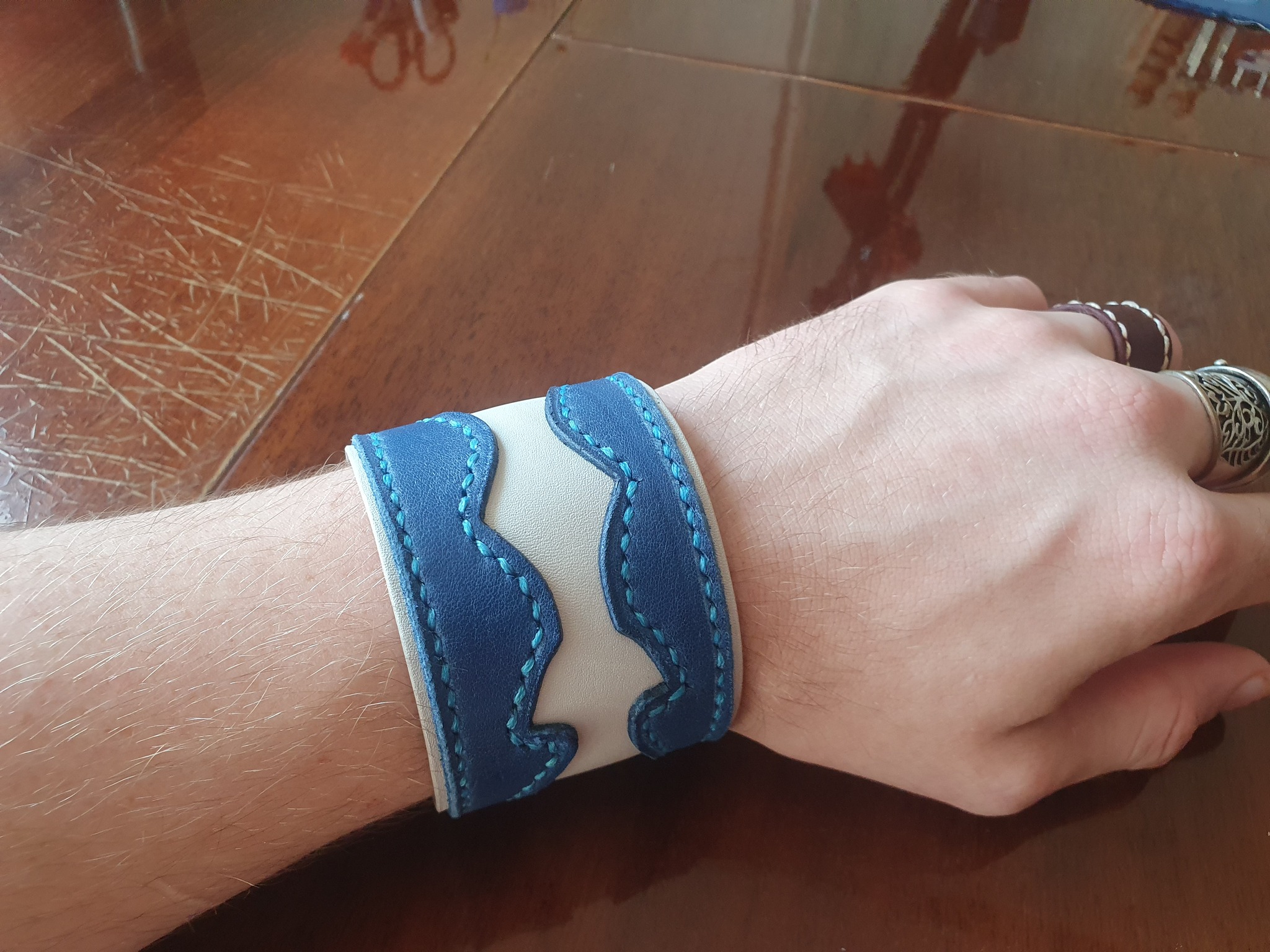 What to do after work? Of course, make yourself a new bracelet) - My, With your own hands, Leather products, Natural leather, A bracelet, Longpost