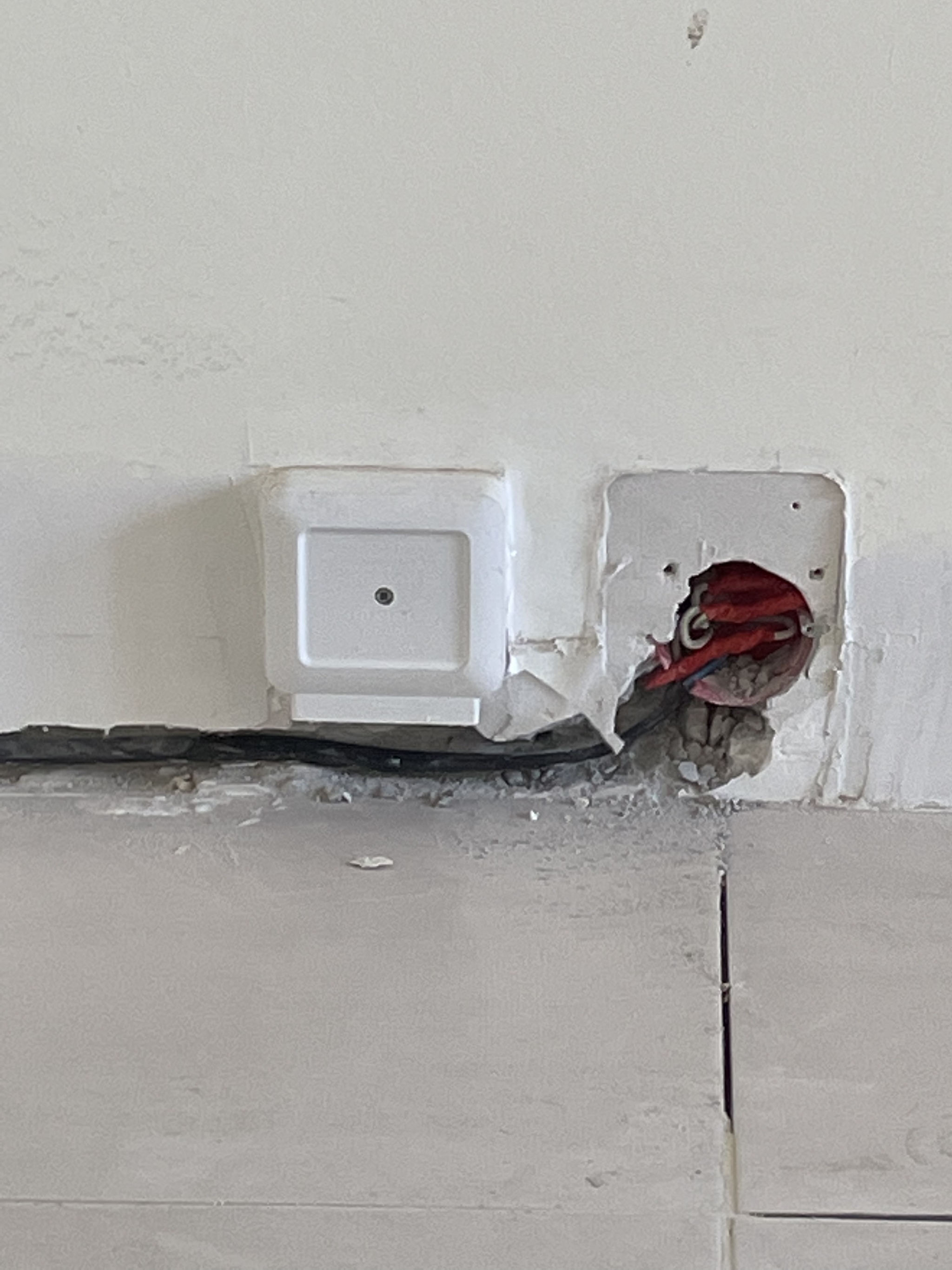 Has the socket been moved correctly? - My, Electrician, Power socket, Advice, Need help with repair, Longpost