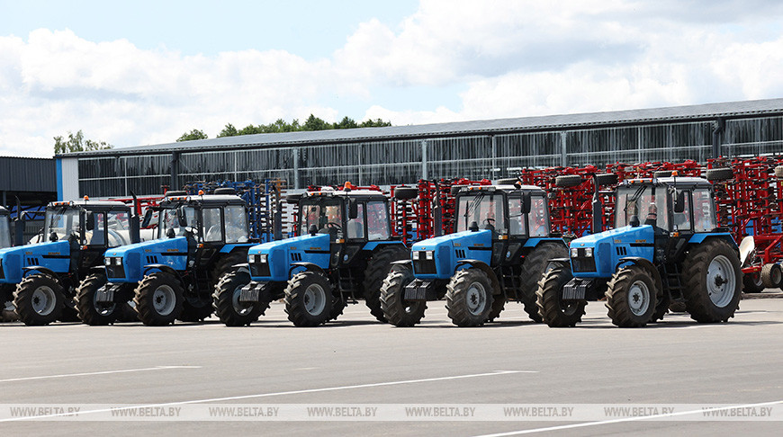 Zimbabwe bought 1,400 units from Belarus. agricultural equipment this year, ordered fire equipment. Nigeria wants to buy 1,000 tractors - news, Production, Republic of Belarus, Zimbabwe, Africa, Politics, Nigeria