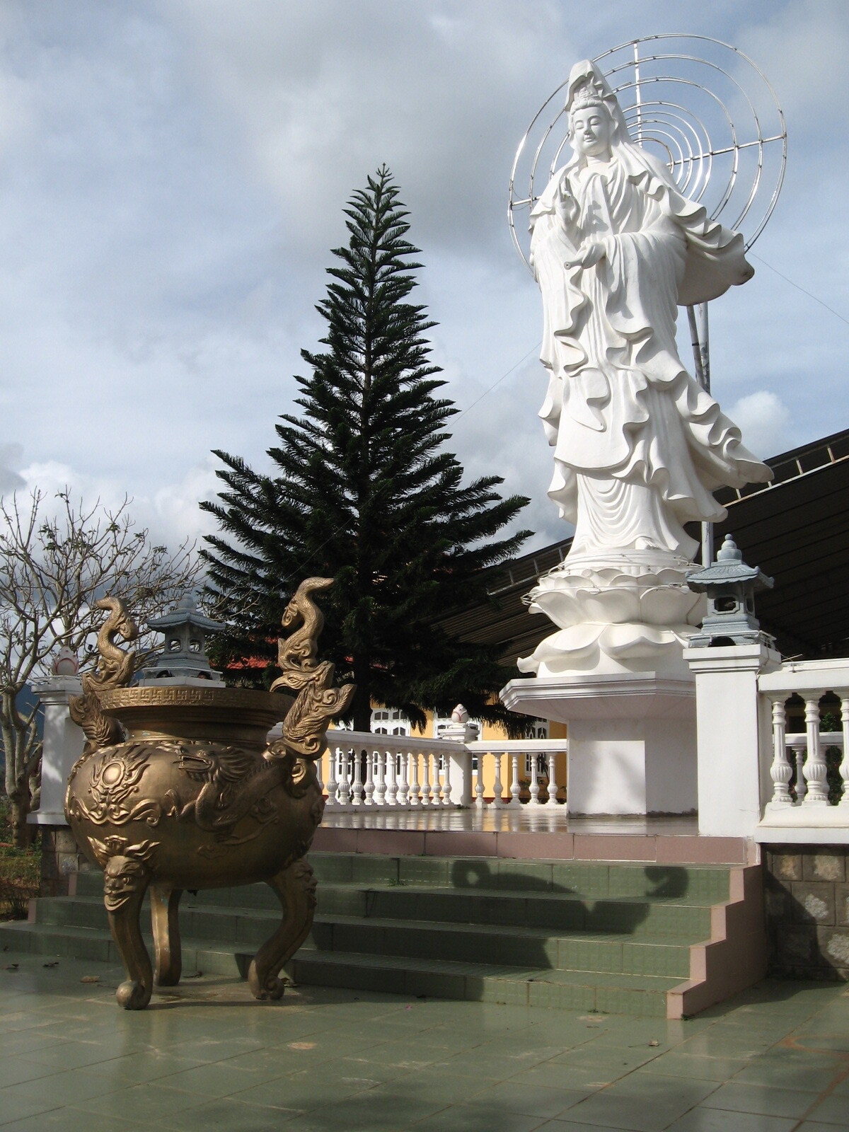 Dalat, city of sadness and joy - sights, Buddhism, Church, The culture, Informative, Vietnam, Tourism, Travels, Nature, Dalat, Longpost