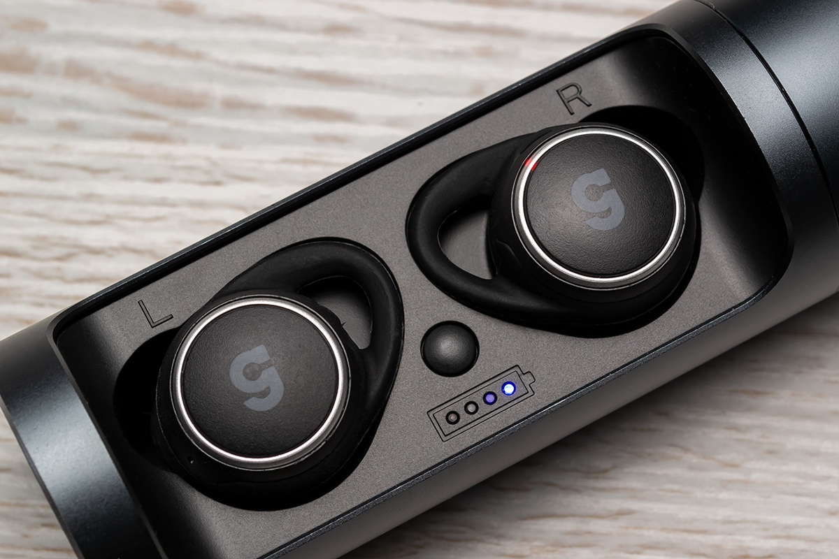 “Cgpods are low-grade Chinese with a 300% markup. How the Tyumen brand and Vadim Bokov deceive people. Come on?! - My, Negative, Headphones, Parsing, Mat, Longpost