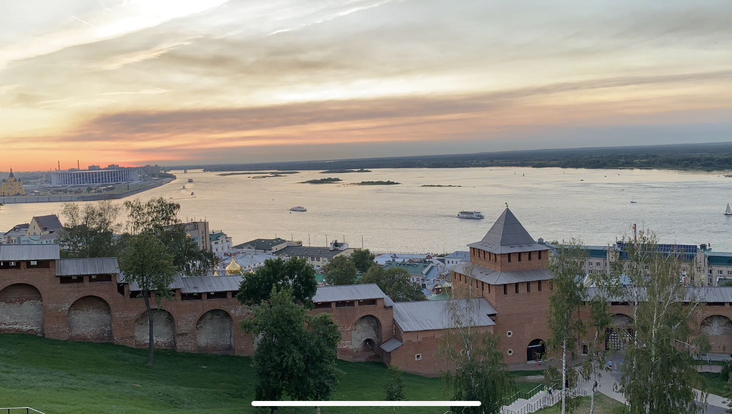 Сегодняшний закат в Нижнем Новгороде - Моё, Нижний Новгород, Закат, Битва закатов, Отпуск, Нижегородский Кремль, Река Волга, Мобильная фотография, Длиннопост