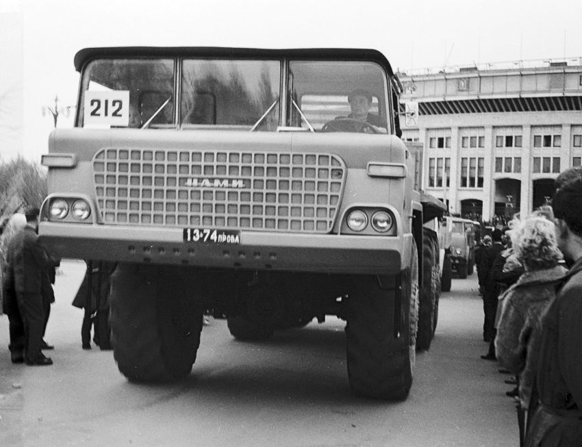 МОСКОВСКИЙ ПРАЗДНИК АВТОМОБИЛИСТОВ В 1966 ГОДУ - СССР, 60-е, Автовыставка, Старое фото, Длиннопост, Черно-белое фото