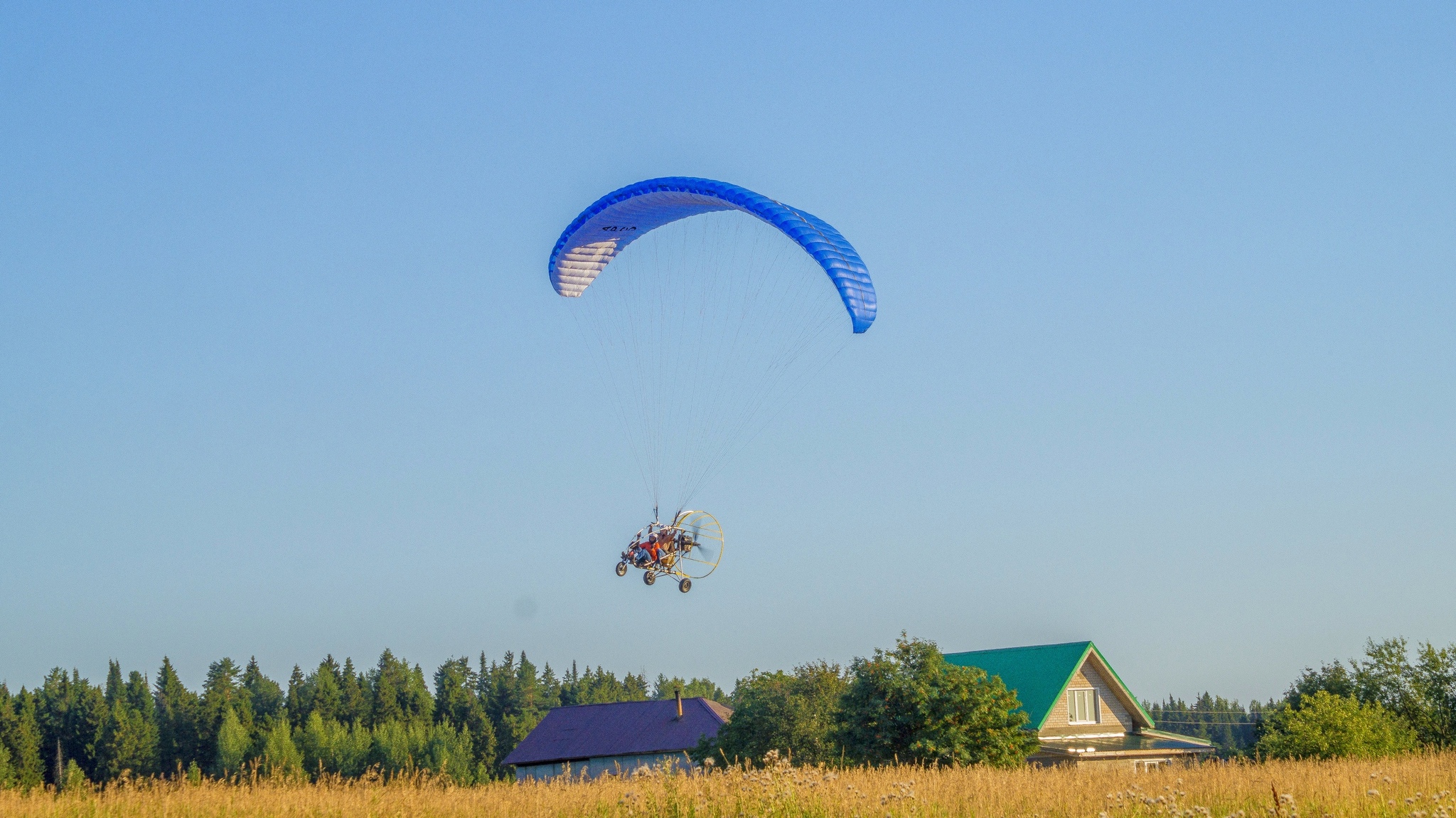 Evening paraglider over Kirov - My, Paragliding, View from above, Flight, Beautiful, Kirov, Longpost, Small aircraft