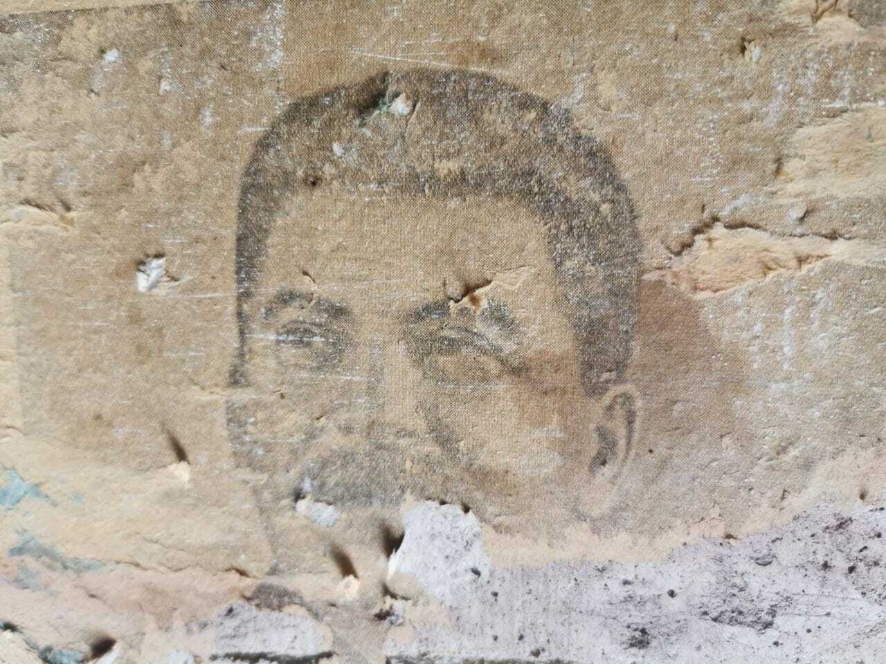 under the wallpaper - My, Stalin, Wallpaper, Newspapers