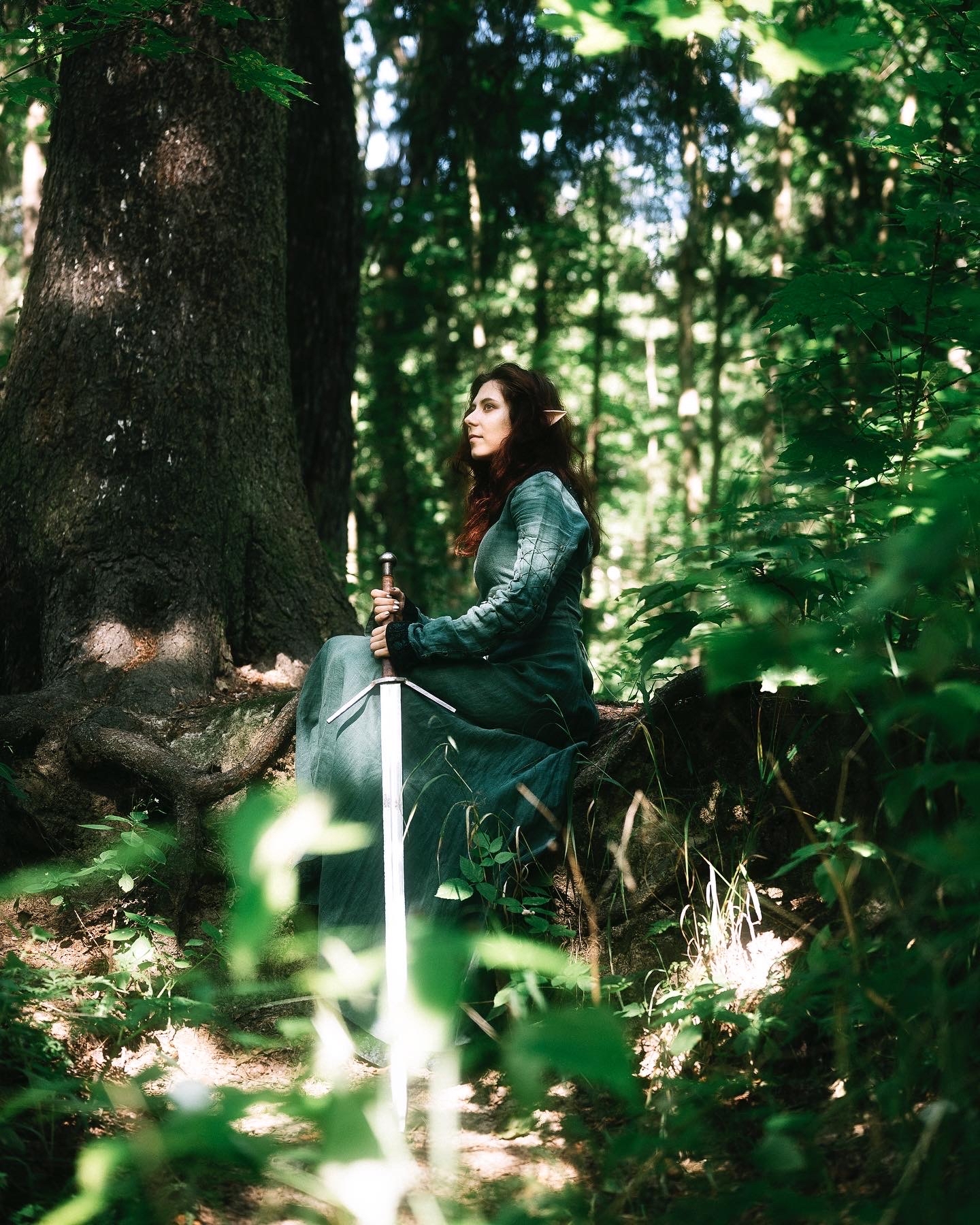 A little fairy tale. Nikon z5 Nikor 50mm 1/8s - My, Elves, Photographer, Creation, Sword, Girls, Forest, Longpost