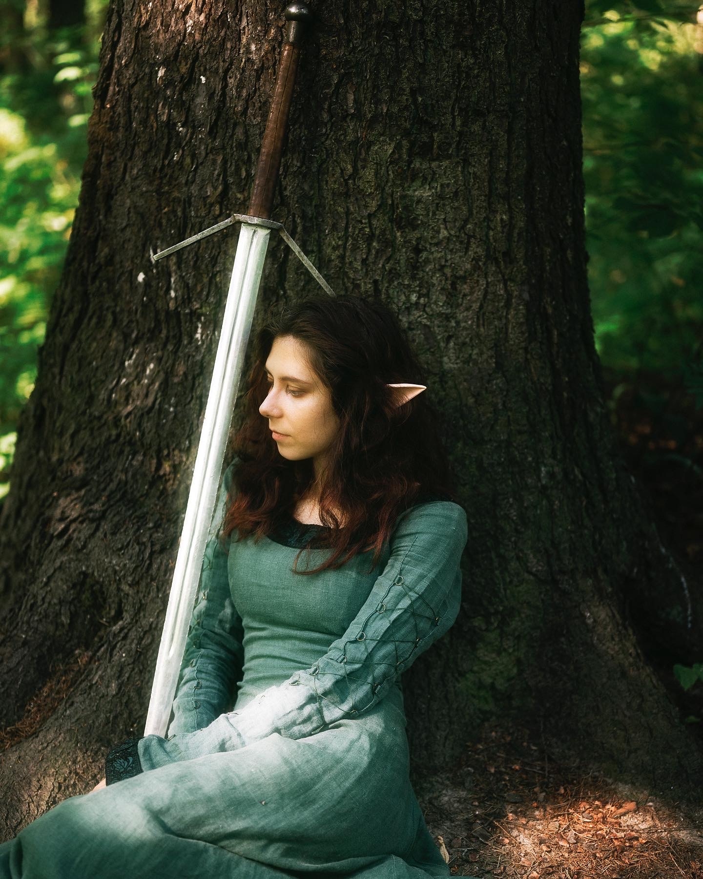 A little fairy tale. Nikon z5 Nikor 50mm 1/8s - My, Elves, Photographer, Creation, Sword, Girls, Forest, Longpost