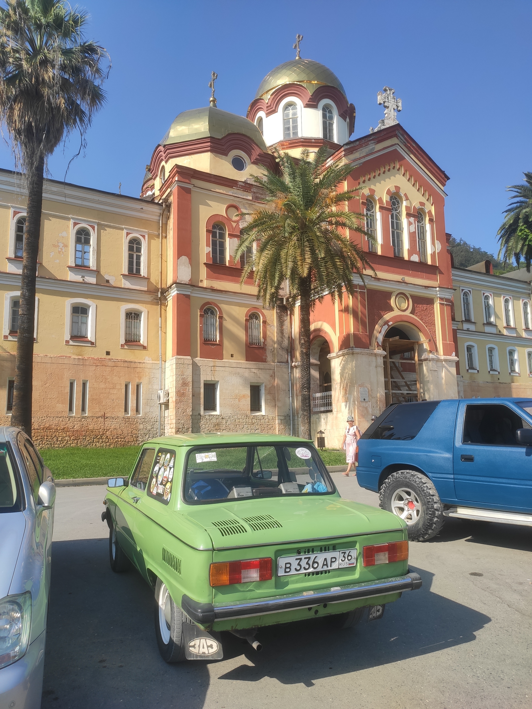 Journey to Abkhazia on... Zaporozhets. Part 2 - My, Zaporozhets, Abkhazia, Travels, Retro car, Zaz 968M, Drive, Vacation, Туристы, Tourism, Longpost, New Athos, Sukhum, Tkuarchal, Acarmara, Abandoned cities, Video