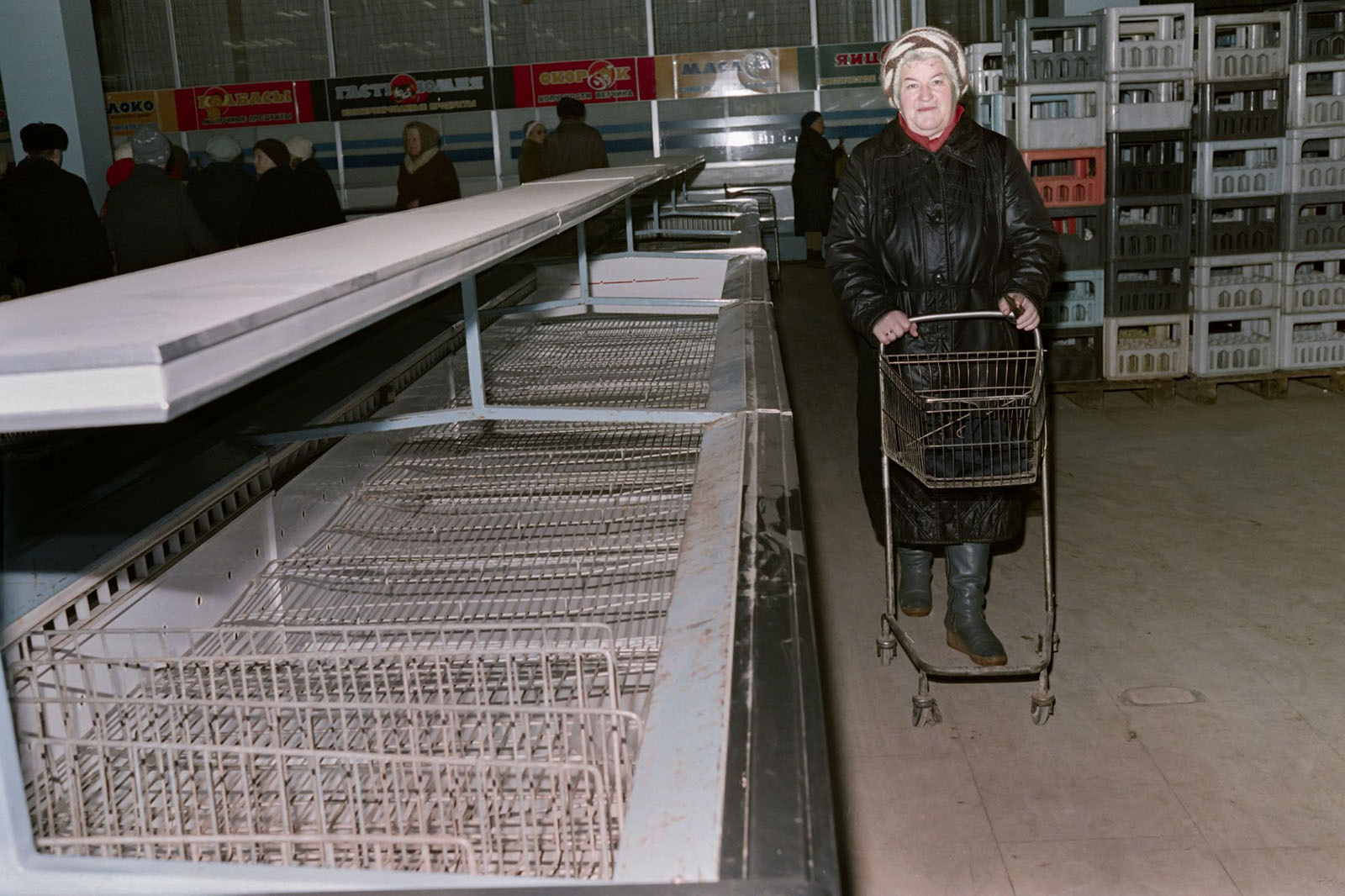 How did we survive? Shelves of Soviet stores before the collapse of the USSR (30 PHOTOS; Part 1) - My, the USSR, Score, Products, Moscow, 1990, Boris Yeltsin, Poverty, A crisis, The photo, Retro, Story, Longpost