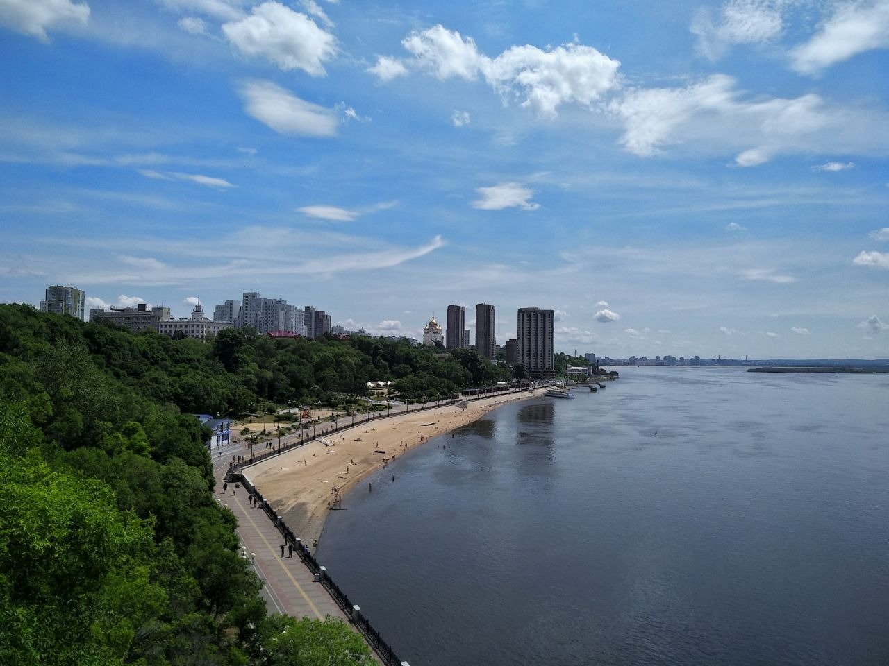 Хабаровск: зеленый, солнечный, протестный | Пикабу