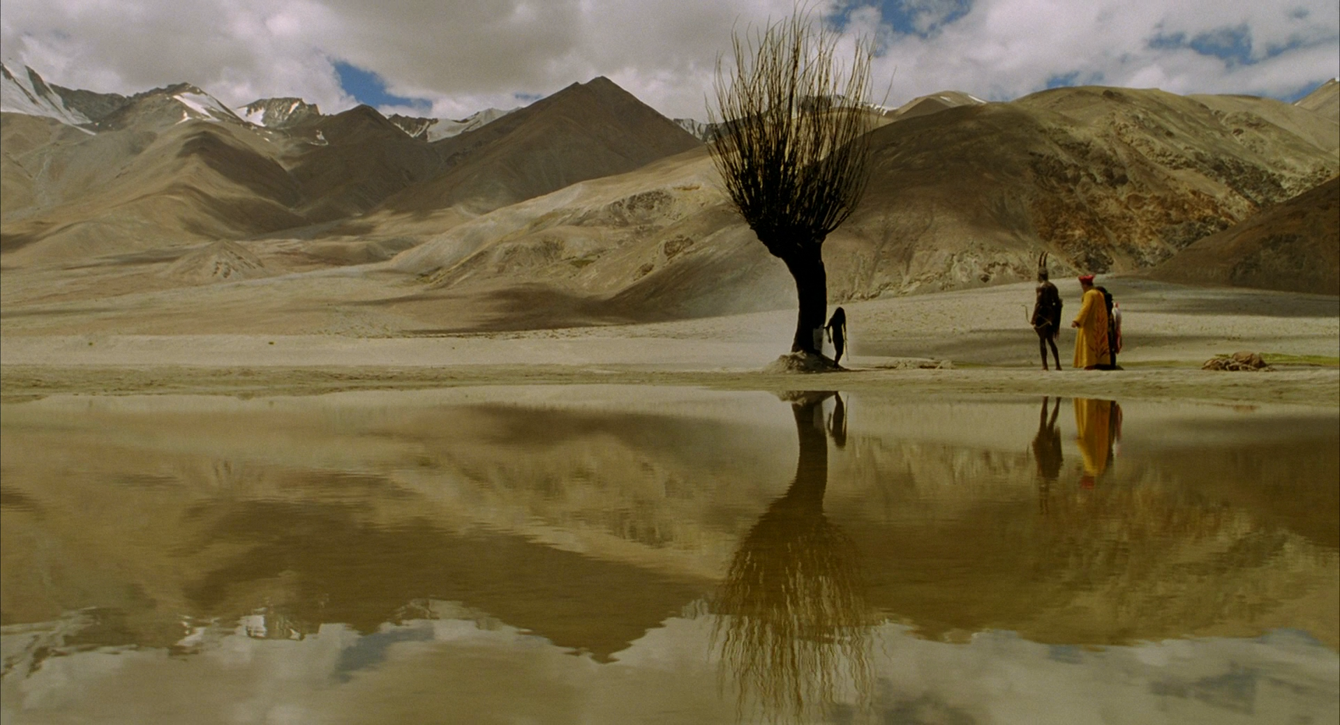 Outland (2006). #24 Cult or Great Movie That Unfairly Failed at the Box Office - My, What to see, I advise you to look, Movies, Actors and actresses, Screenshot, Fantasy, Story, Hollywood, Nostalgia, USA, Cinema, India, Story, Adventures, Humor, Tarsem Singh, Desert, Travels, Morphine, Hospital, Longpost