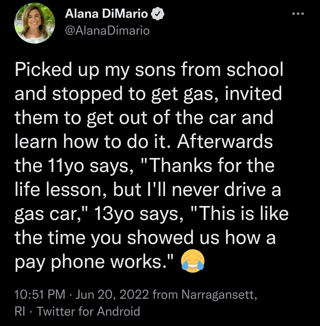 And I continue to pay for a radio station and a landline phone, and something tells me that this may come in handy) - Auto, Parents and children, Refueling, Twitter, Screenshot