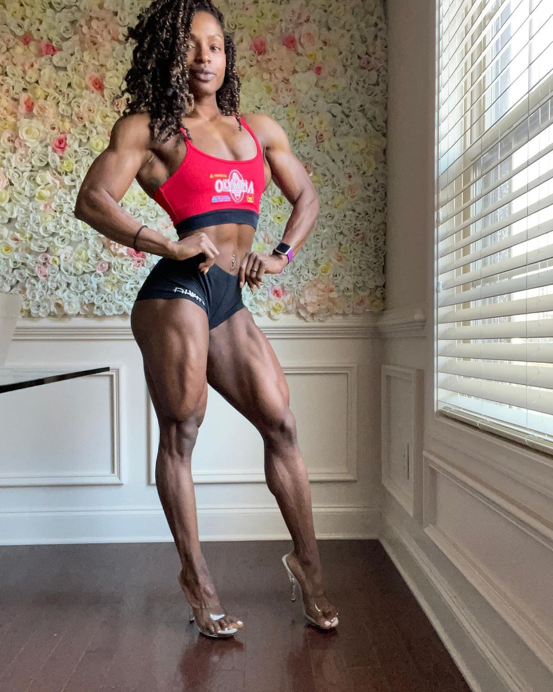 Sydney Gillon - Bodybuilders, Girls, Sports girls, Fitonyashka, Fitness, Body Fitness, Body-building, Strong girl, Ebony, Video, Vertical video, Longpost, Cydney Gillon