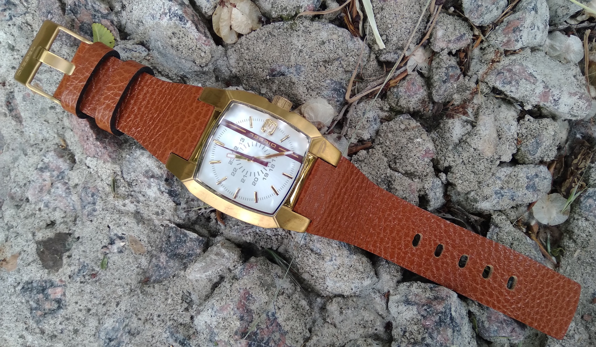 Watch strap Diesel dz-1298. Red watch strap - My, Handmade, Leather products, Leather, Natural leather, Accessories, Decoration, Womens, Diesel, Clock, With your own hands, Needlework without process, Strap, Longpost, Wrist Watch