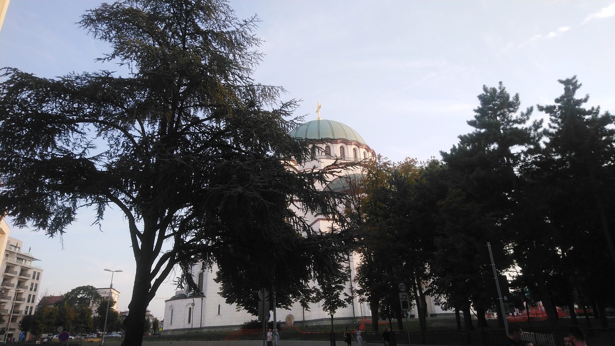 Temple of Saint Sava. An hour before the arrival of 300,000 people. Belgrade - My, Monument, Temple, Serbia, sights, Belgrade, Architecture, Town, The park, Fountain, Cross, City walk, Video, Longpost, Church