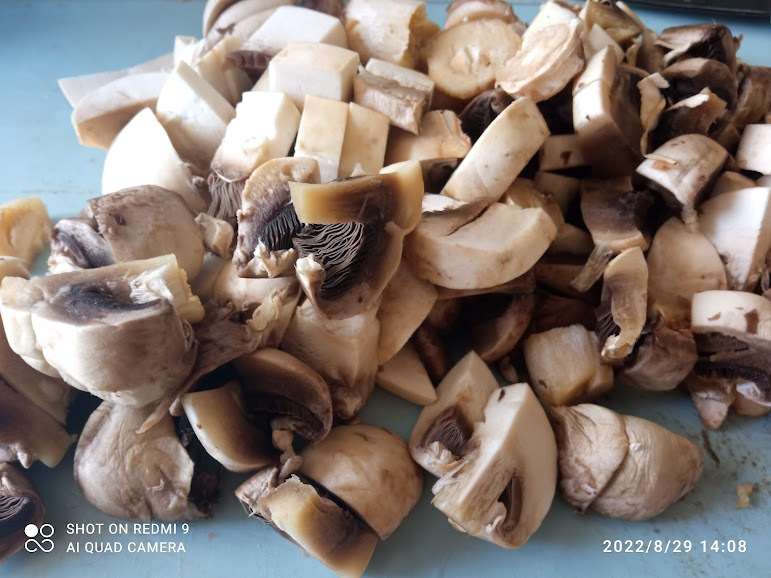Mushroom soup with melted cheese for 125 rubles - My, Budget, Dinner, Preparation, Longpost, Process cheese, Mushroom soup
