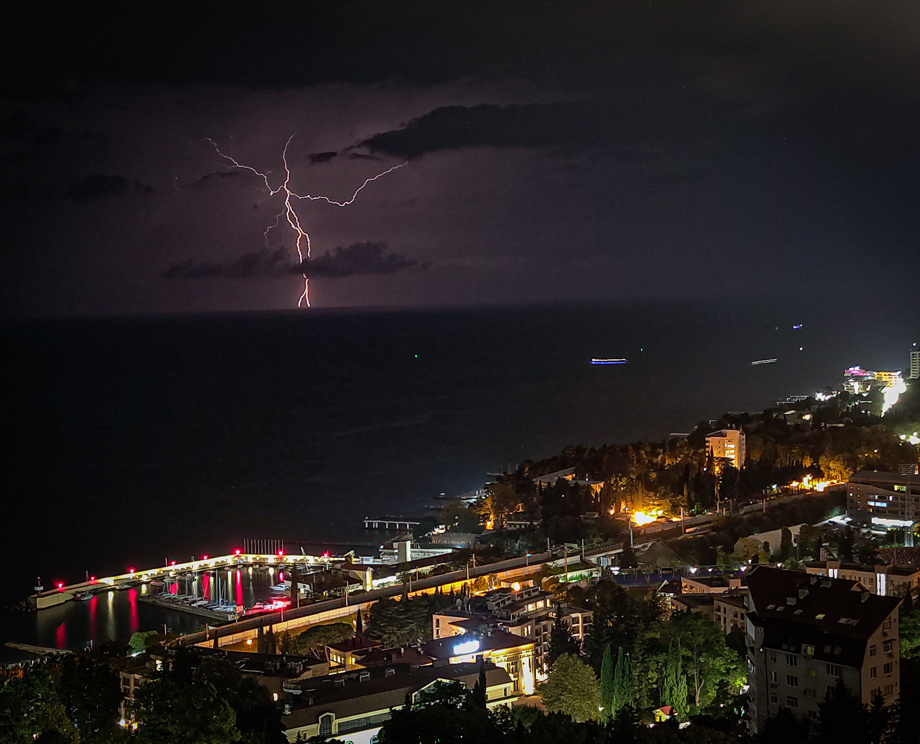 Sochi 03.09.22 - My, Mobile photography, Beginning photographer, Sochi, Black Sea, Autumn, Thunderstorm