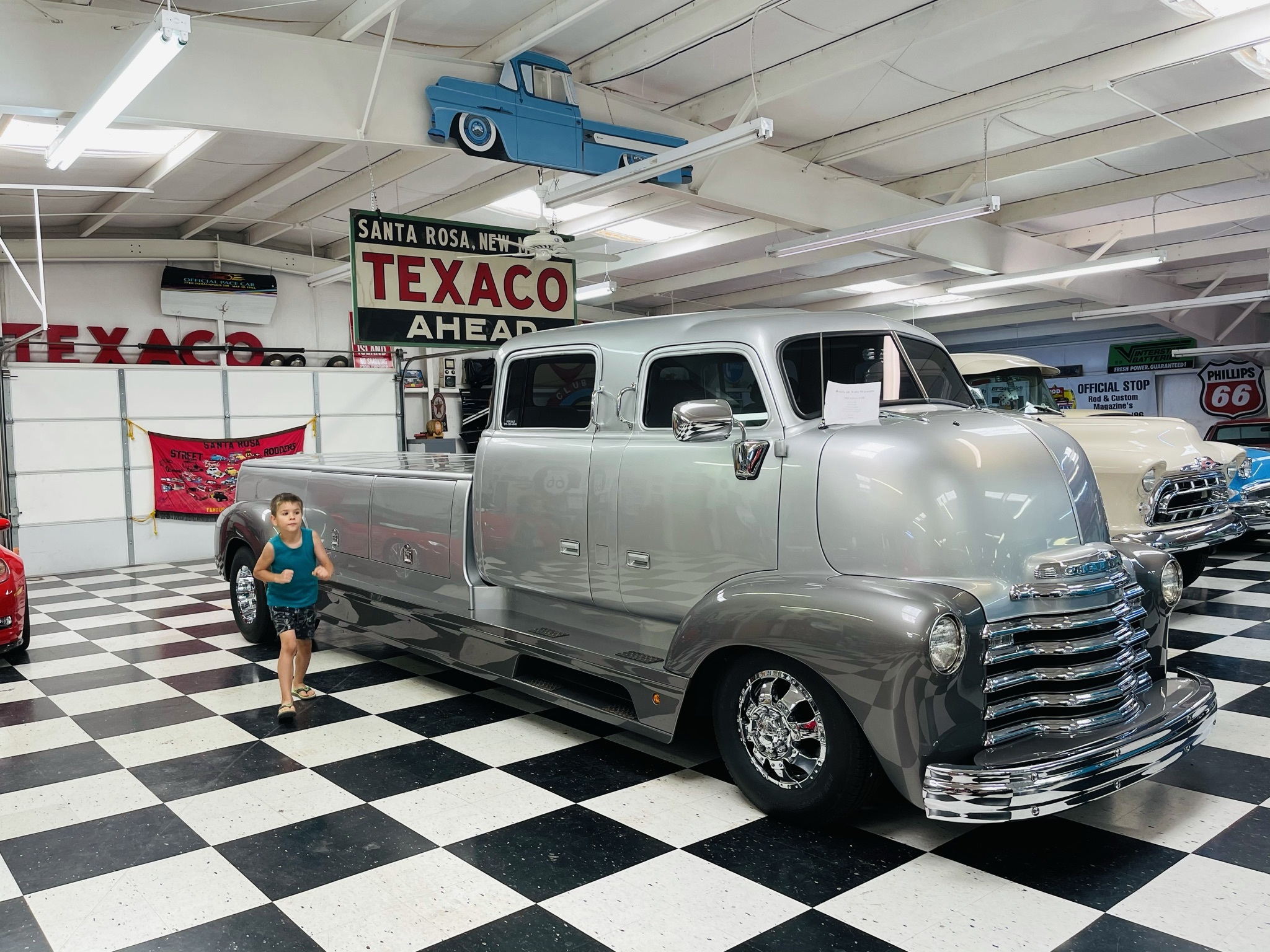 My combined report on museums and autoshops of retro cars along route 66. Without text - USA, Retro car, Route 66, Longpost