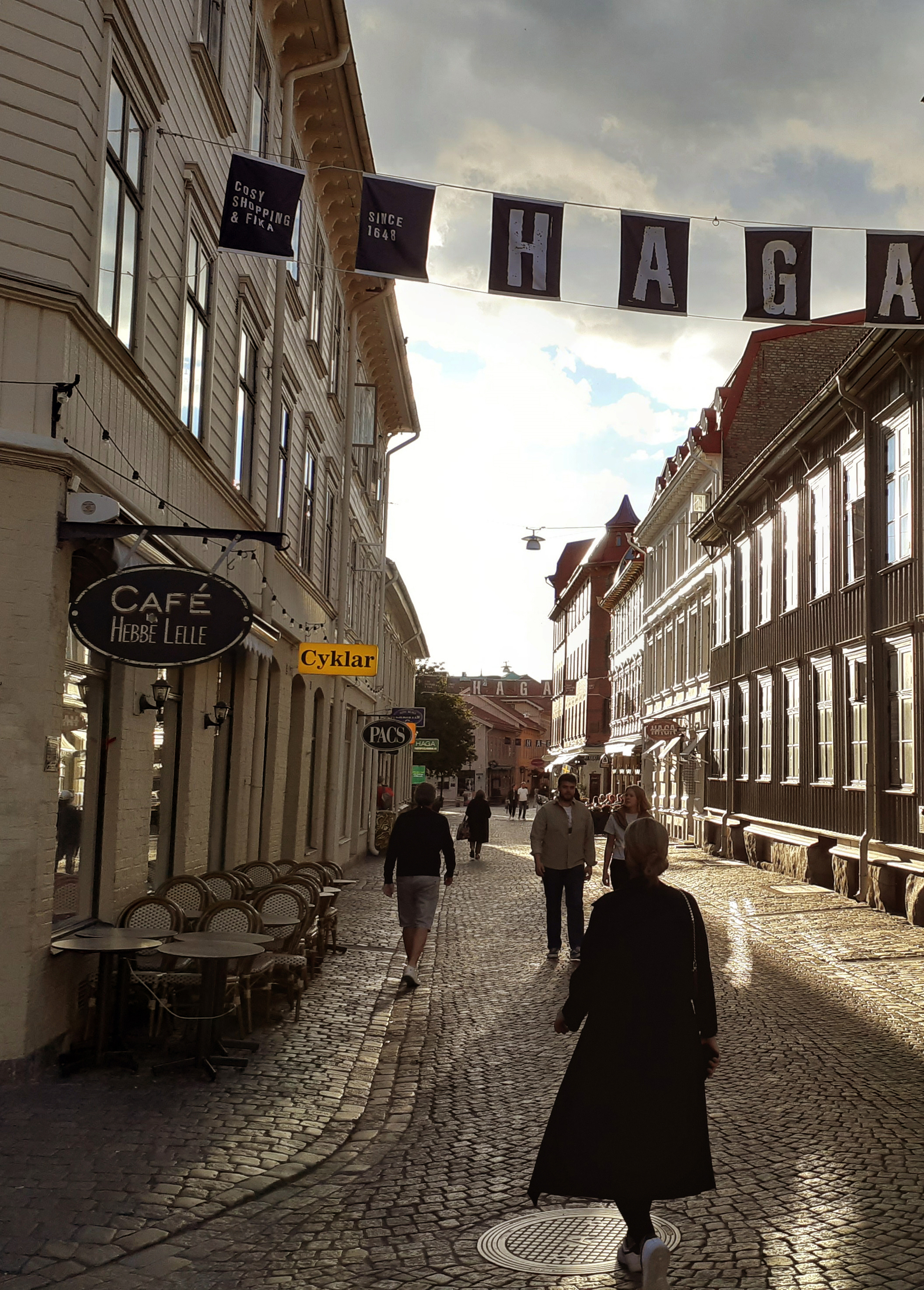 Evening in Haga - My, Mobile photography, The street, Street photography, Abroad, Sweden, Gothenburg, Evening, Medieval Town, Travels