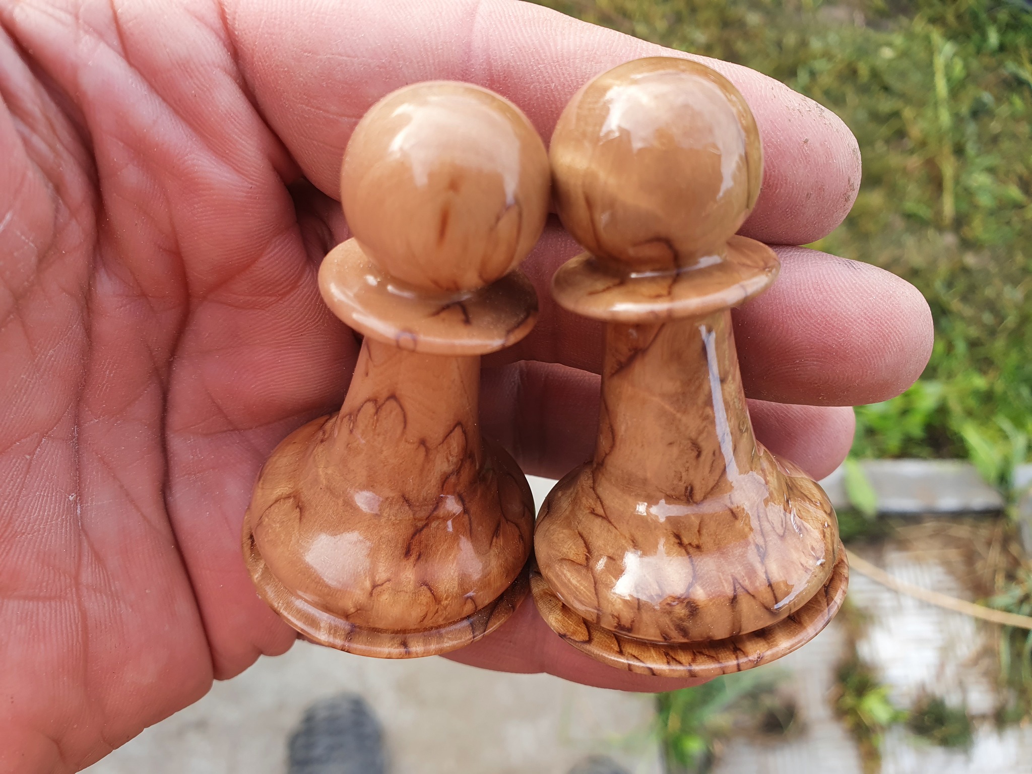 Chess: piano lacquer - My, Needlework with process, With your own hands, Wood products, Carpenter, Video, Longpost, Woodworking