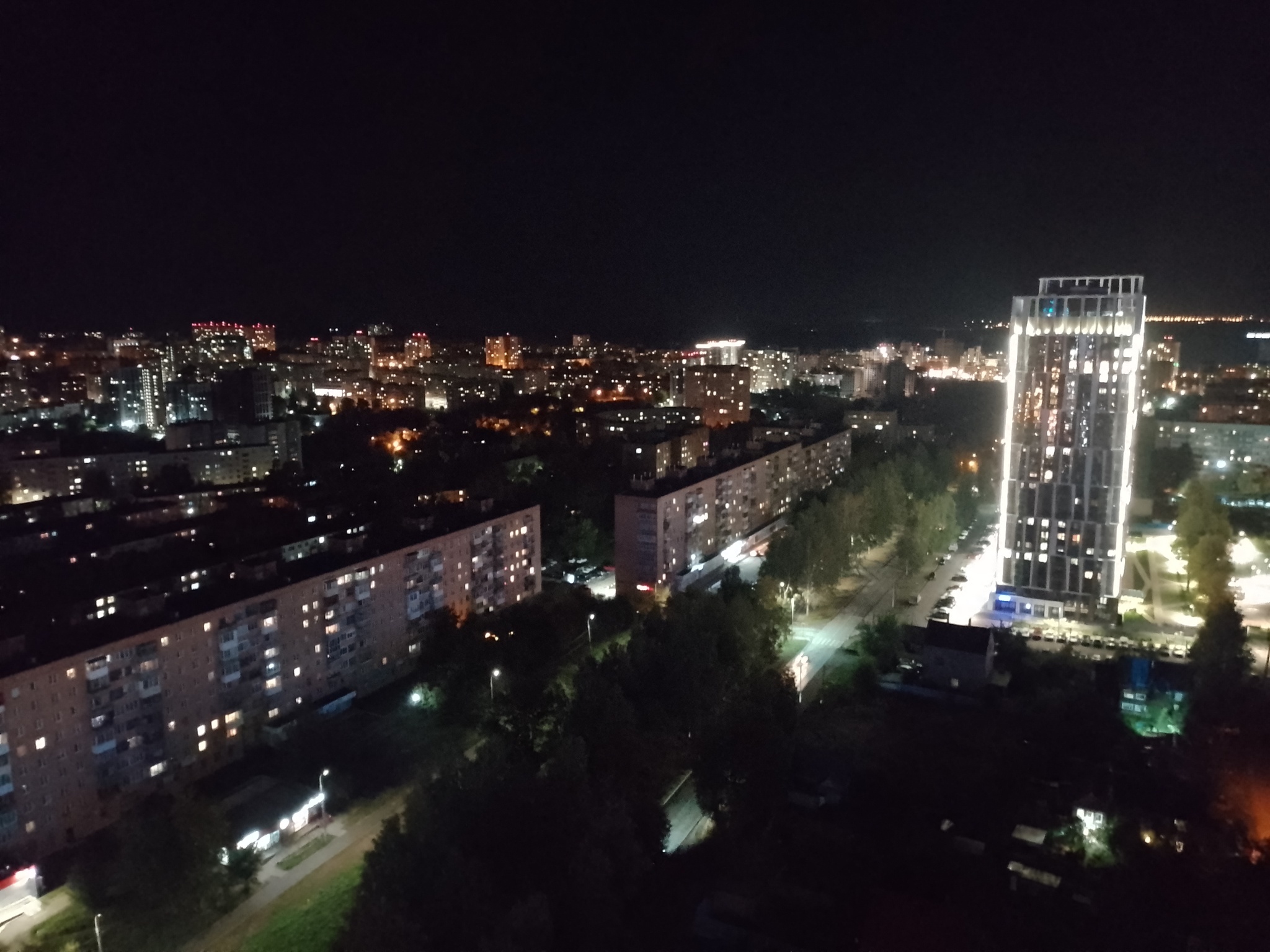 Izhevsk at night from the roof of a skyscraper - My, Izhevsk, The photo, Night, Photo on sneaker, Longpost