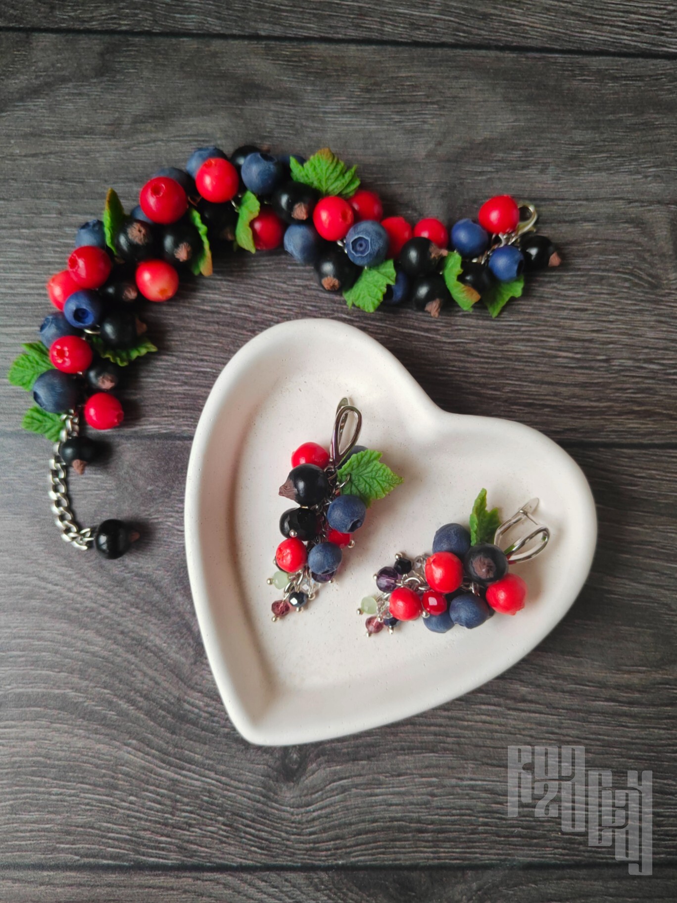 Berry jewelry set made of polymer clay - My, Decoration, Earrings, Polymer clay, Needlework, Presents, A bracelet, Лепка, Berries, Accessories, Friday tag is mine, Blueberry, Cowberry, Currant, Handmade, beauty, Longpost, Needlework without process