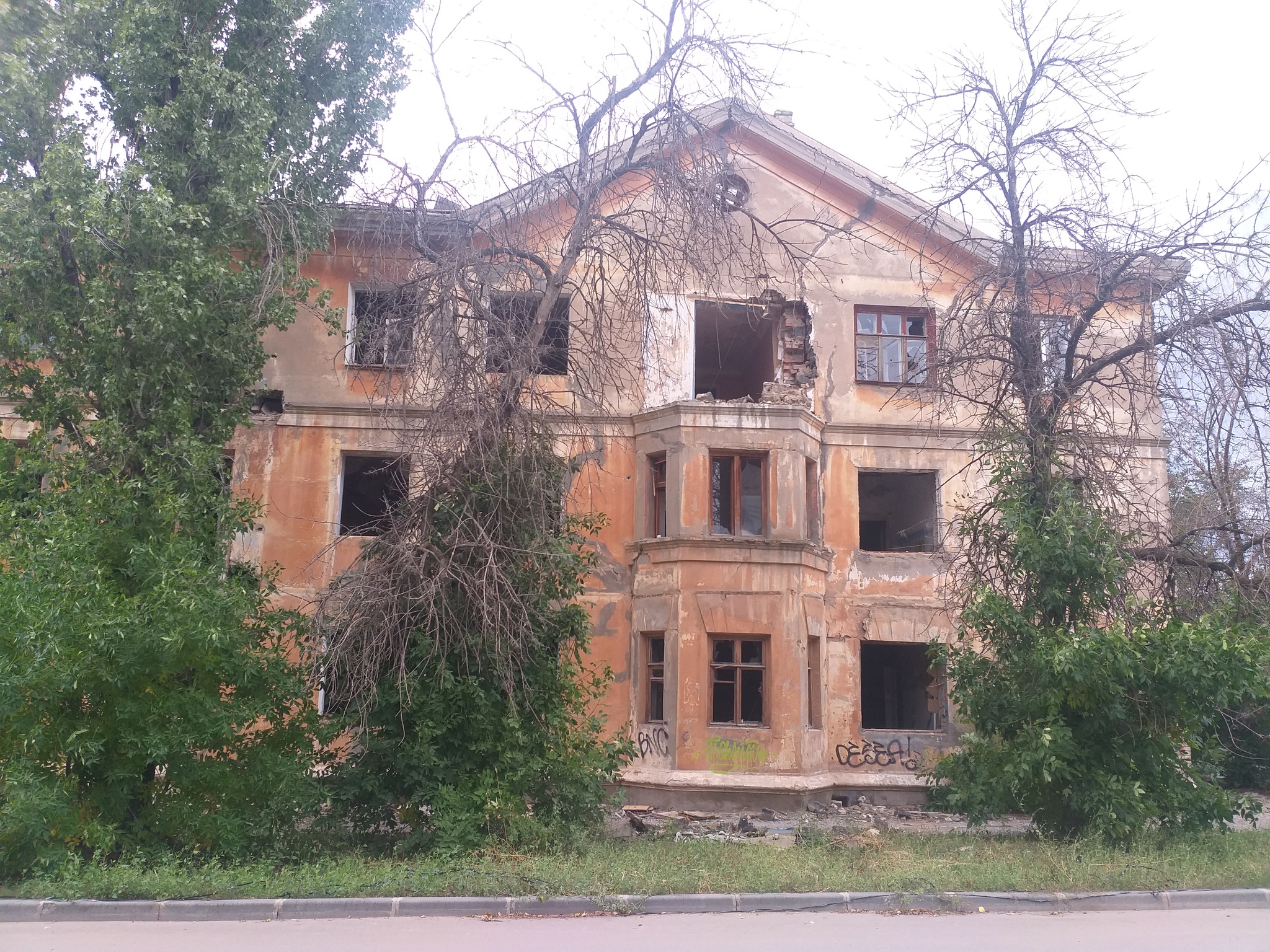 Beautiful in destruction - My, Old houses, Silence, Story, Stalinist architecture, Longpost