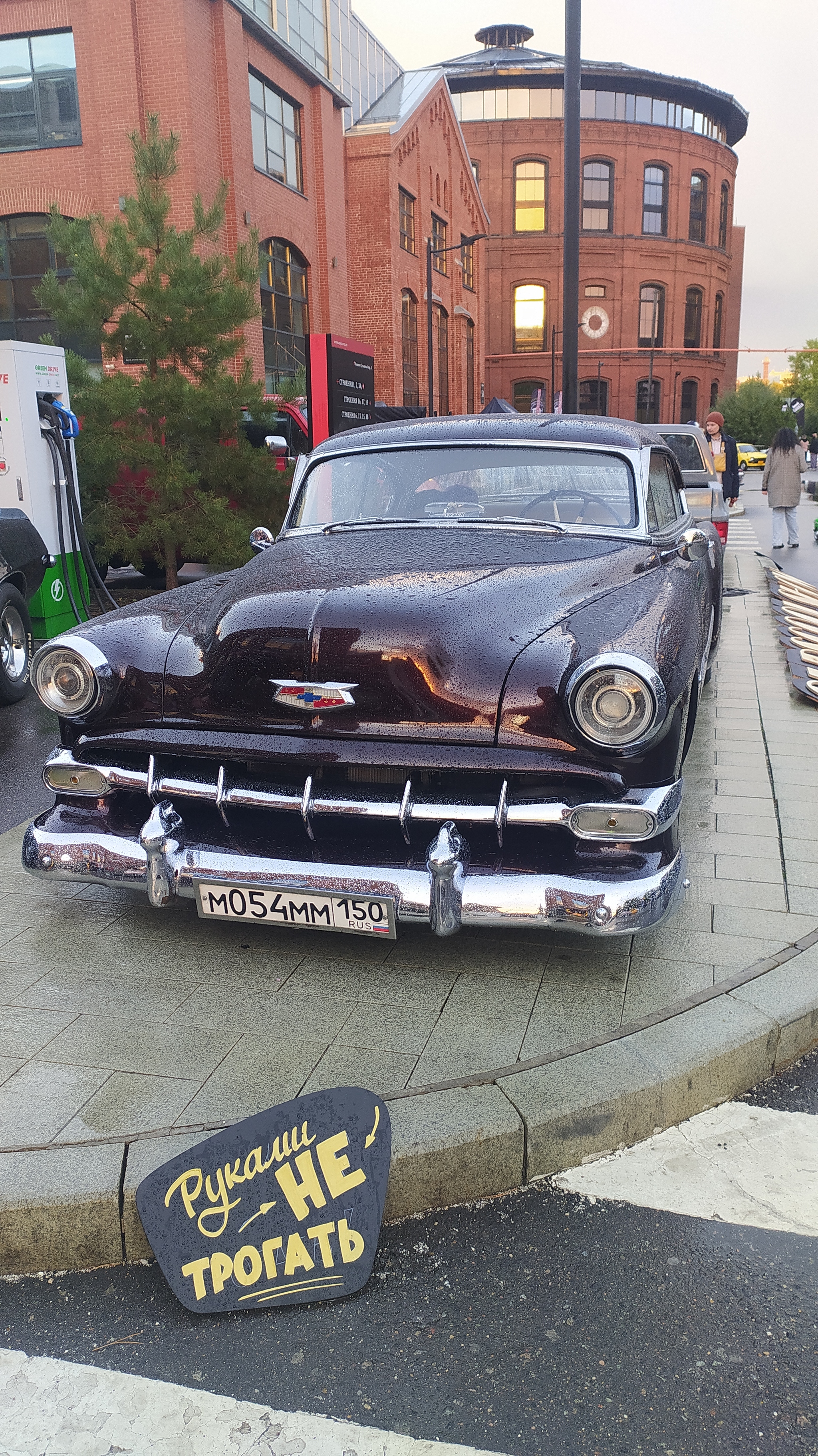 OldsCoolShow 2022 в Москве на территории завода Арма - Muscle car, Мустанг, Cadillac, Chevrolet, Москвич, АвтоВАЗ, Торино, Ford torino, Ретро, Ретроавтомобиль, Ретротехника, Длиннопост, Импала