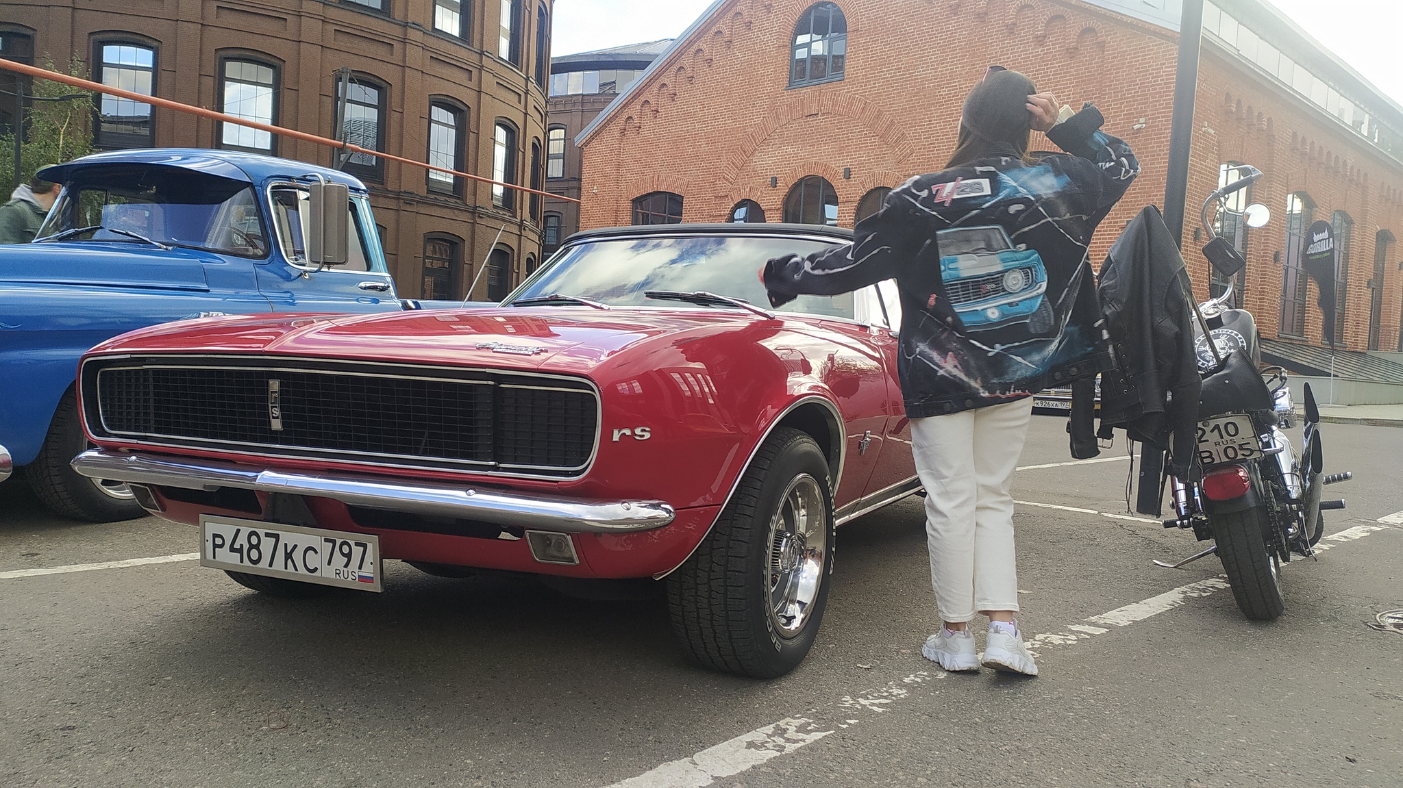 OldsCoolShow 2022 в Москве на территории завода Арма - Muscle car, Мустанг, Cadillac, Chevrolet, Москвич, АвтоВАЗ, Торино, Ford torino, Ретро, Ретроавтомобиль, Ретротехника, Длиннопост, Импала