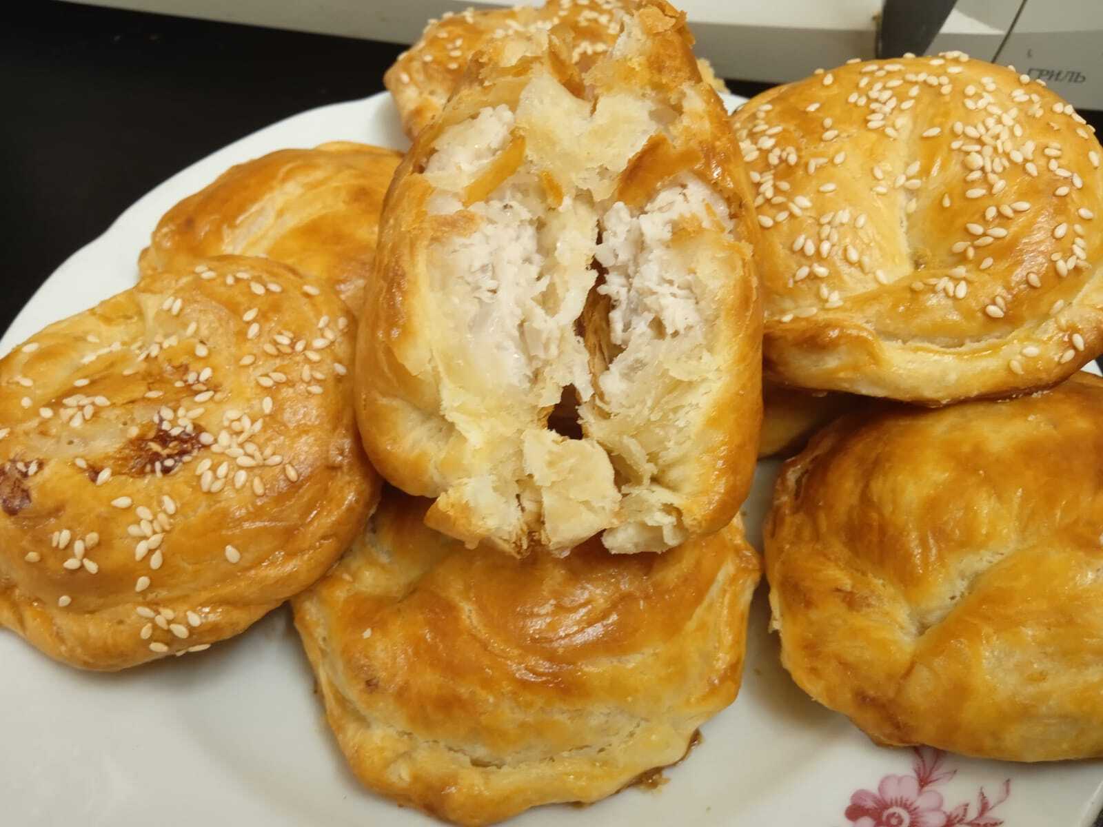 But to whom puff pies! - My, Bakery products, Cooking, Snack, Recipe, Pies, Longpost, Puff pastry